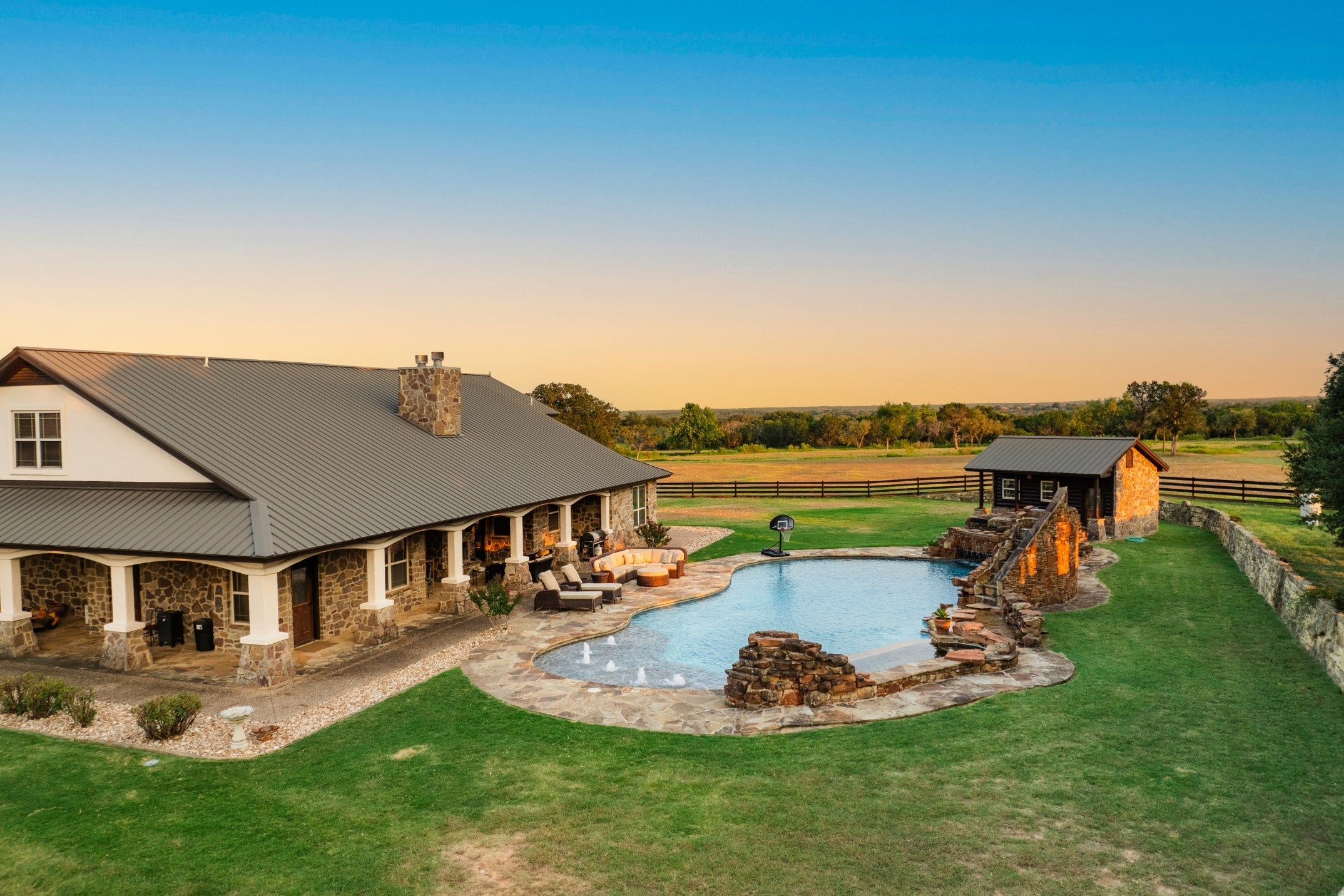 Bertram, Texas, 78605, United States, 4 Bedrooms Bedrooms, ,7 BathroomsBathrooms,Residential,Active,1987224