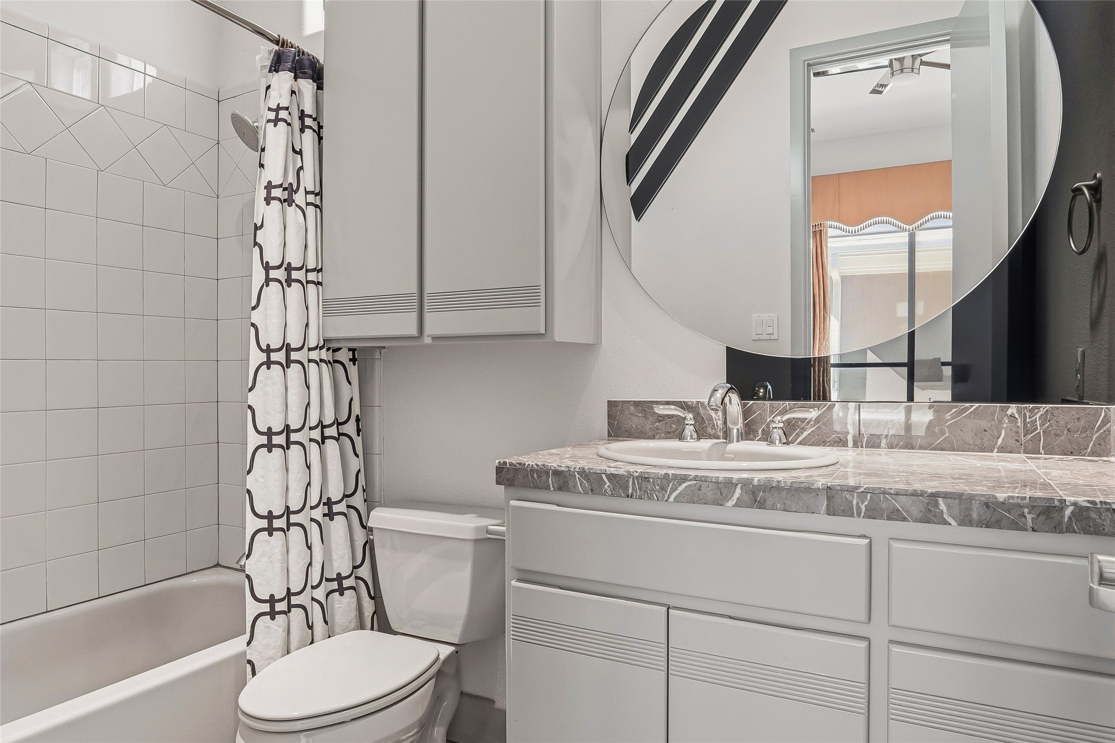 Flower Mound, Texas, 75022, United States, 4 Bedrooms Bedrooms, ,6 BathroomsBathrooms,Residential,Active,1972143