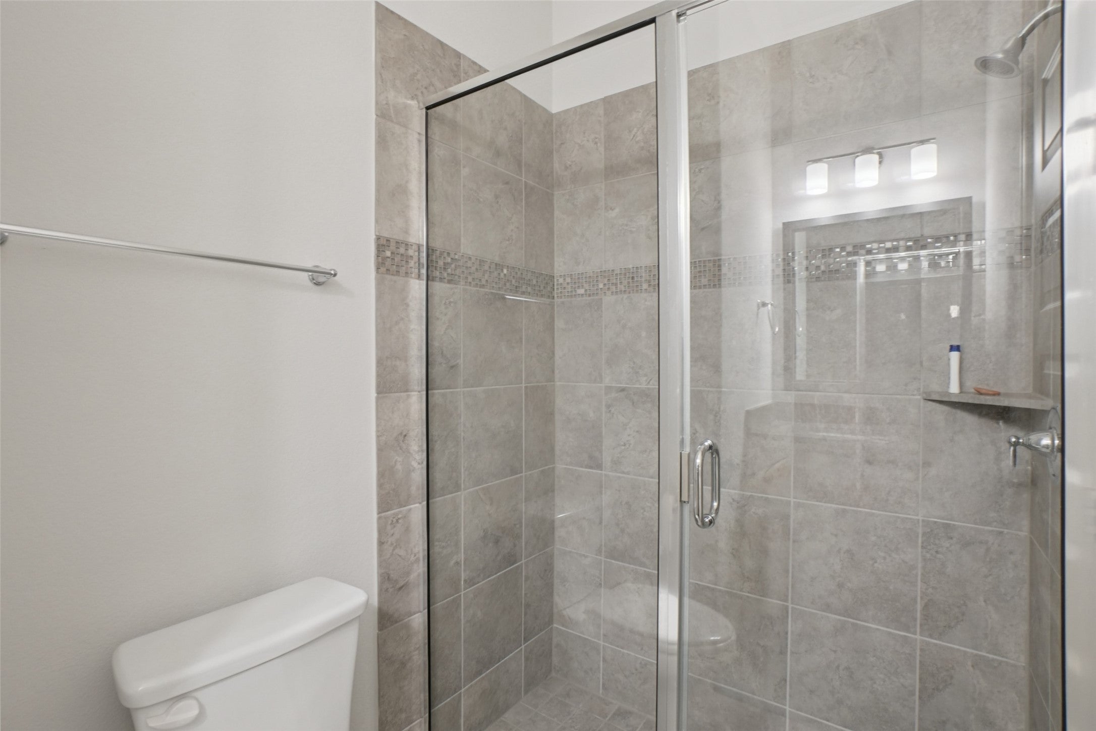 Irving, Texas, 75039, United States, 5 Bedrooms Bedrooms, ,5 BathroomsBathrooms,Residential,Active,1997879