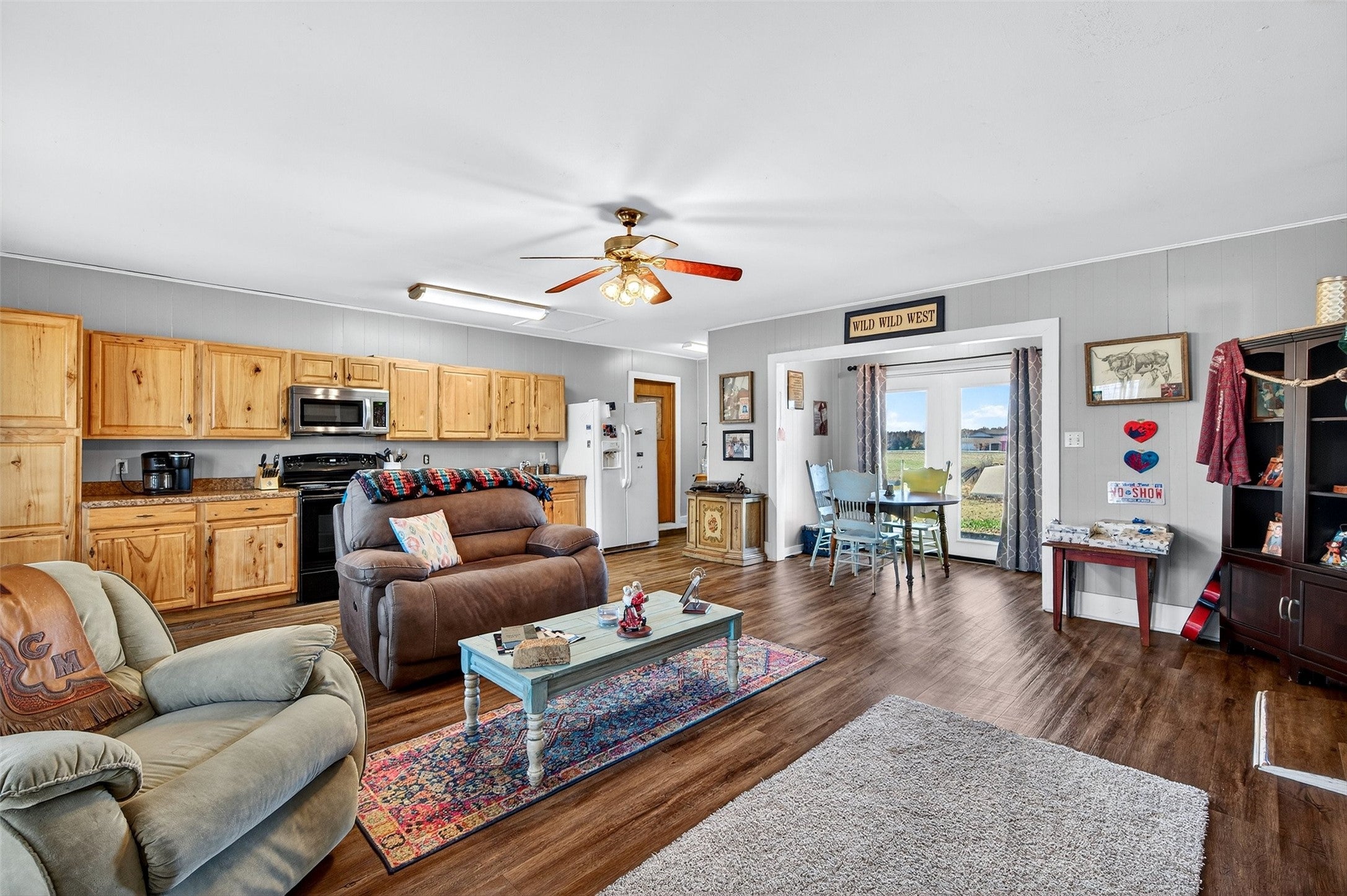 Sherman, Texas, 75090, United States, 3 Bedrooms Bedrooms, ,2 BathroomsBathrooms,Residential,Active,2006784