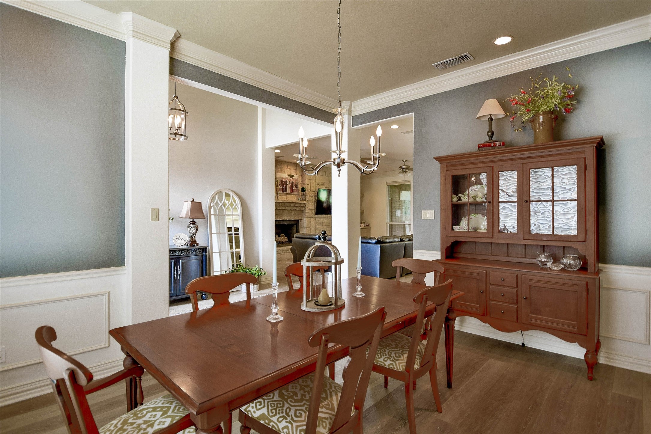 Granbury, Texas, 76048, United States, 3 Bedrooms Bedrooms, ,3 BathroomsBathrooms,Residential,Active,1943796