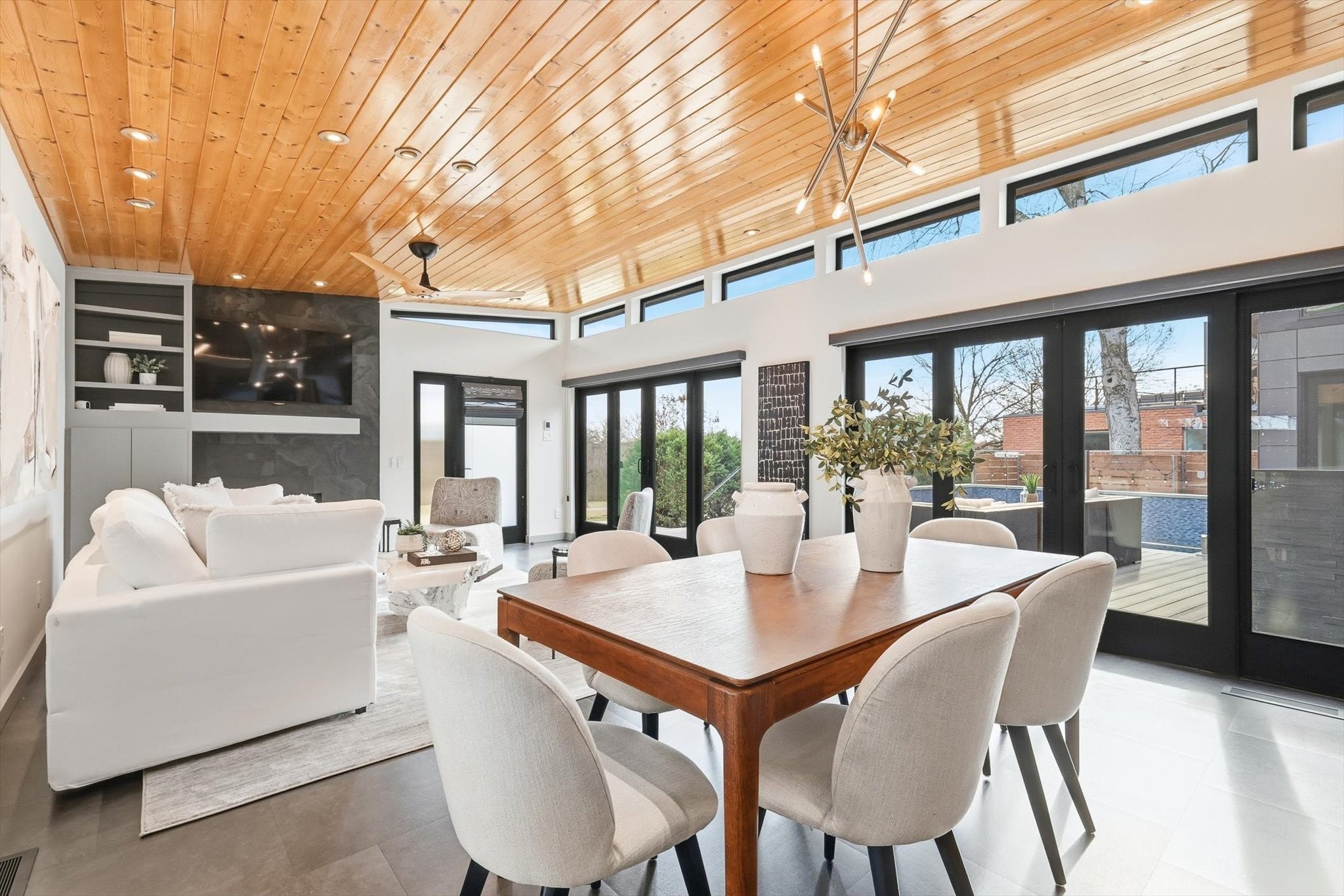 Dallas, Texas, 75218, United States, 3 Bedrooms Bedrooms, ,2 BathroomsBathrooms,Residential,Active,2010190