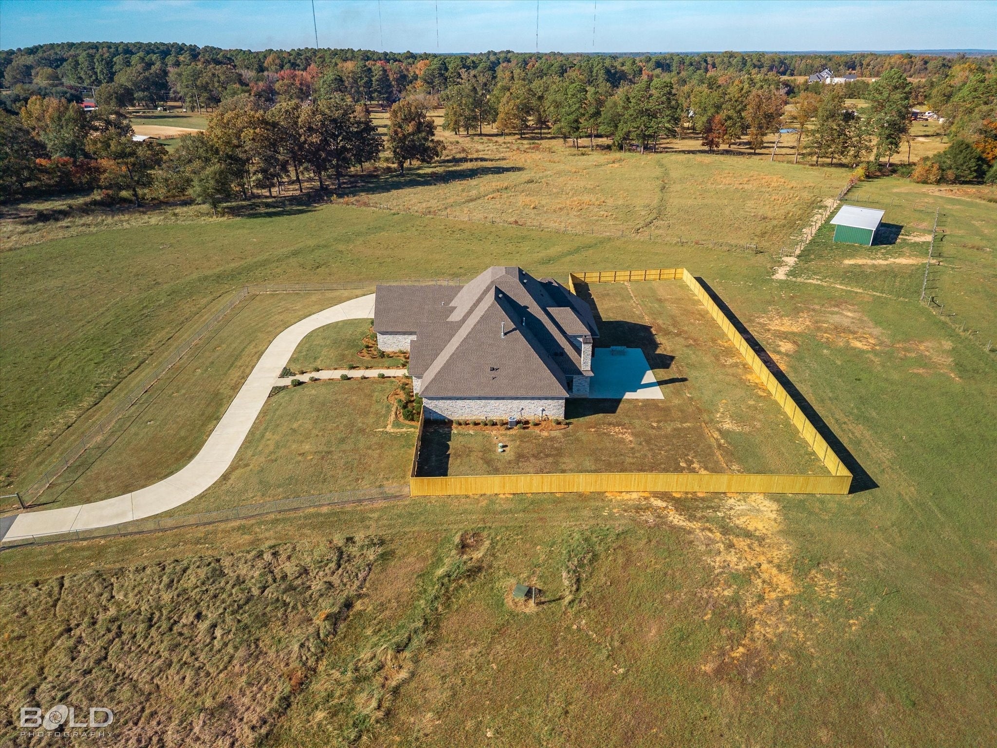 Shreveport, Louisiana, 71107, United States, 4 Bedrooms Bedrooms, ,5 BathroomsBathrooms,Residential,Active,1990582