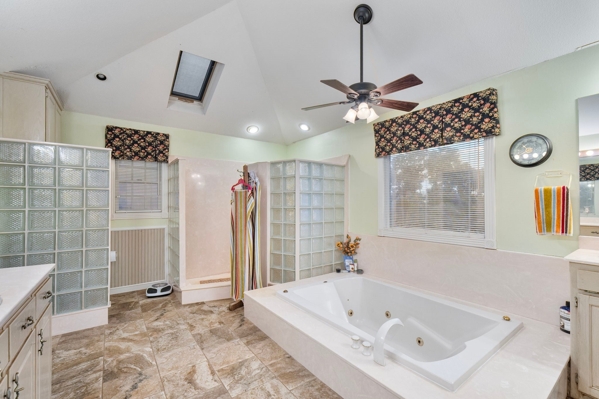 Aubrey, Texas, 76227, United States, 4 Bedrooms Bedrooms, ,3 BathroomsBathrooms,Residential,Active,2007161