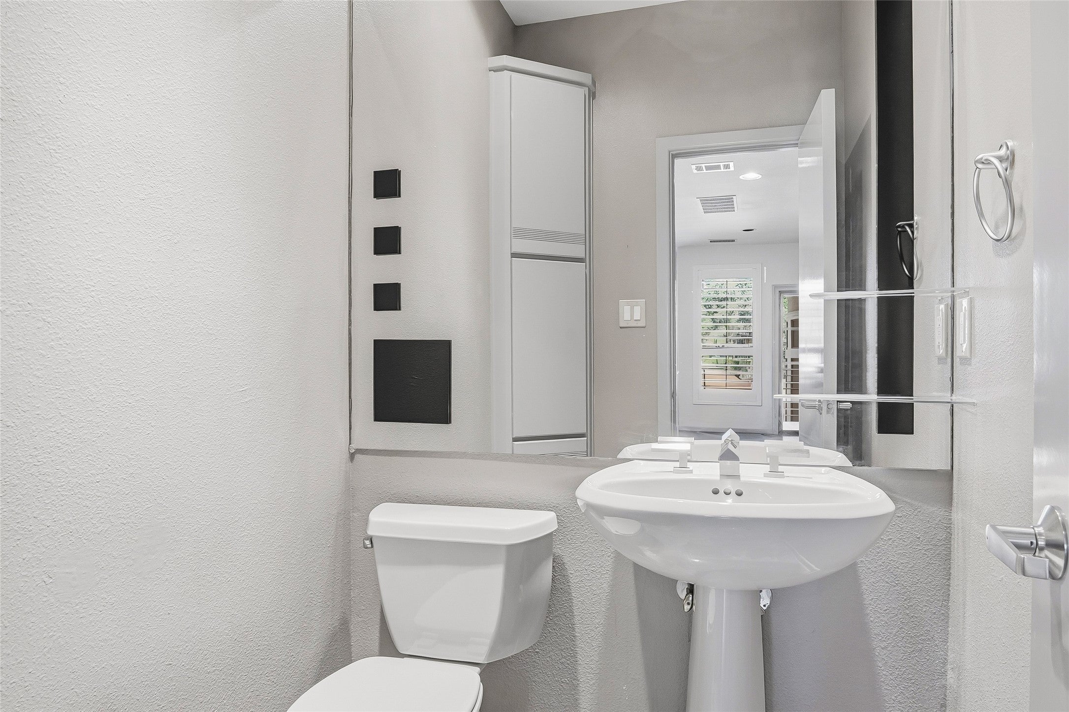 Flower Mound, Texas, 75022, United States, 4 Bedrooms Bedrooms, ,6 BathroomsBathrooms,Residential,Active,1972143