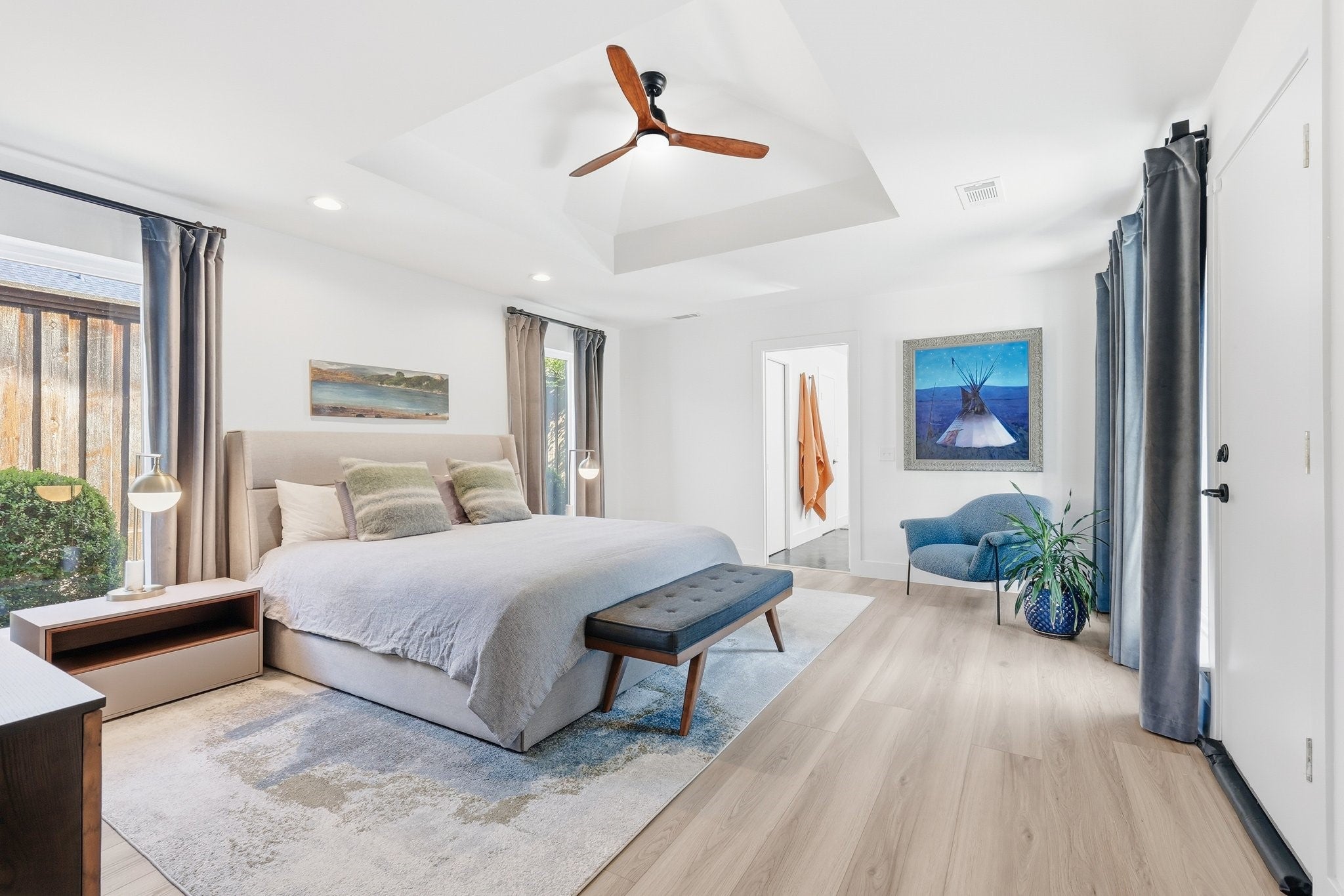 Dallas, Texas, 75248, United States, 4 Bedrooms Bedrooms, ,3 BathroomsBathrooms,Residential,Active,1973343