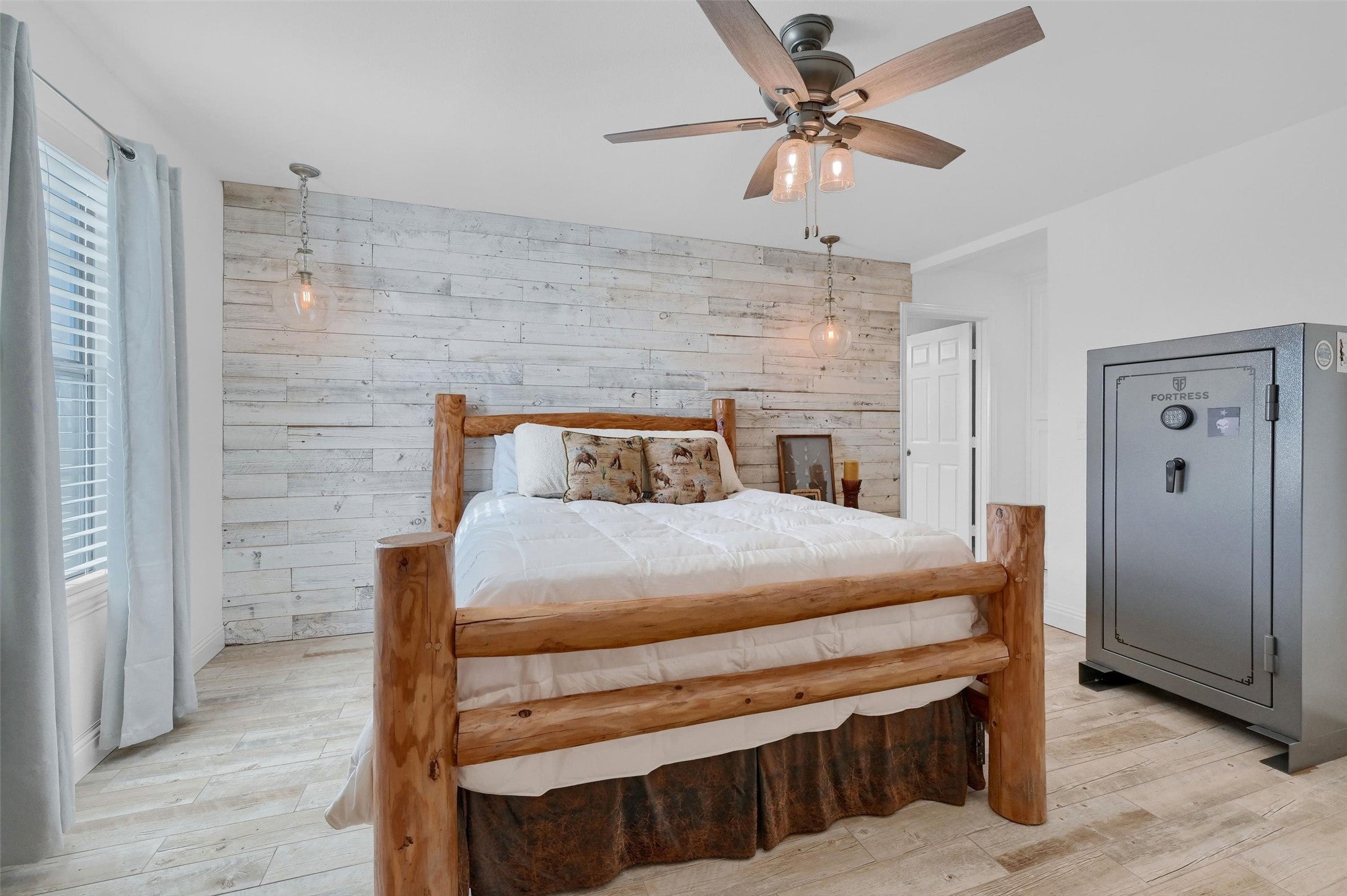 Tioga, Texas, 76271, United States, ,7 BathroomsBathrooms,Residential,Active,1841304