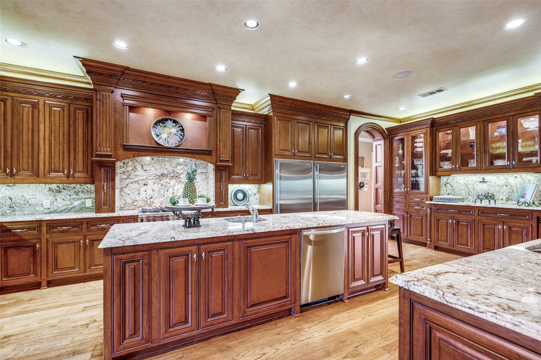 Pilot Point, Texas, 76258, United States, 6 Bedrooms Bedrooms, ,8 BathroomsBathrooms,Residential,Active,1953394