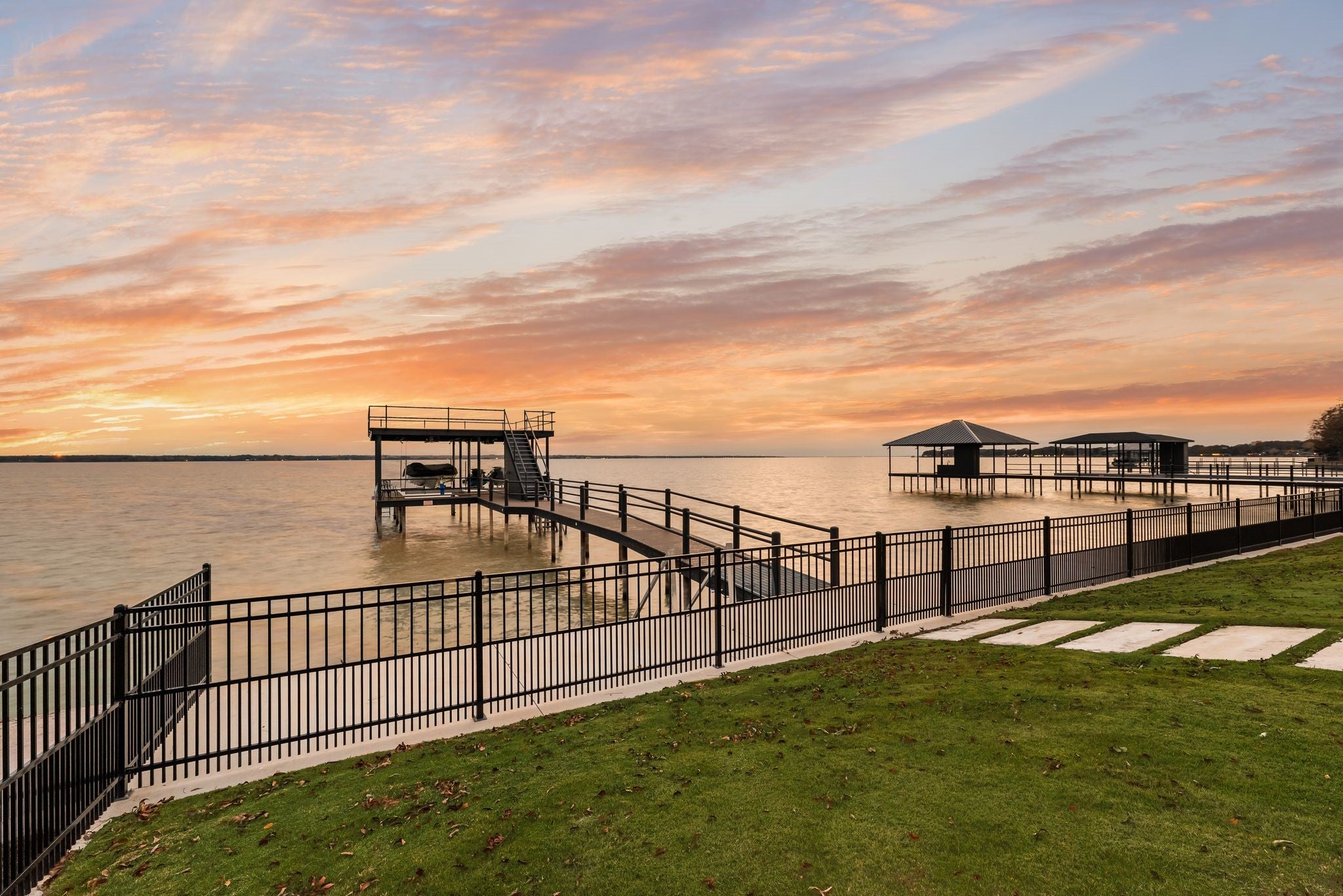 Corsicana, Texas, 75109, United States, 4 Bedrooms Bedrooms, ,5 BathroomsBathrooms,Residential,Active,2009808