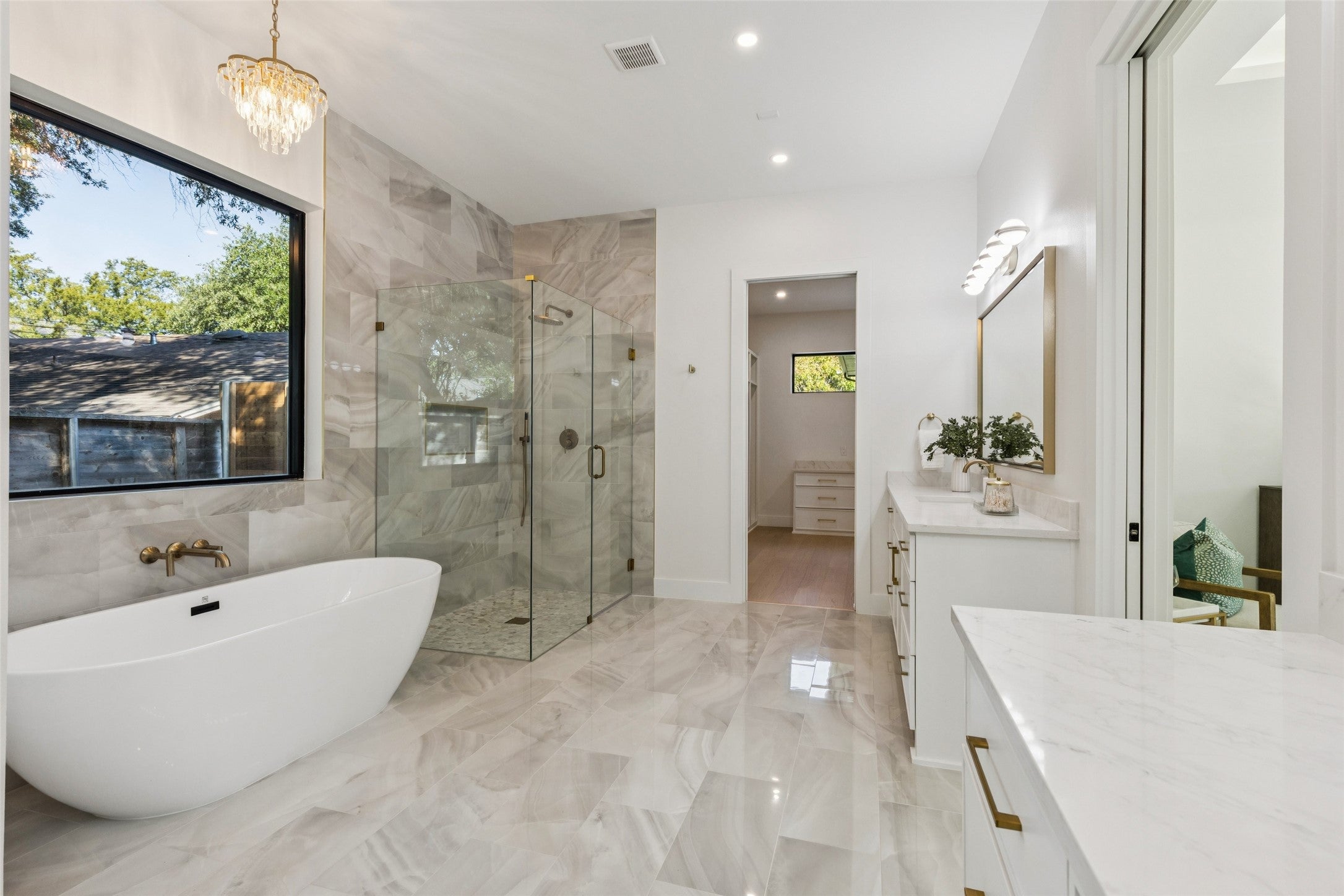 Dallas, Texas, 75229, United States, 5 Bedrooms Bedrooms, ,5 BathroomsBathrooms,Residential,Active,1944089