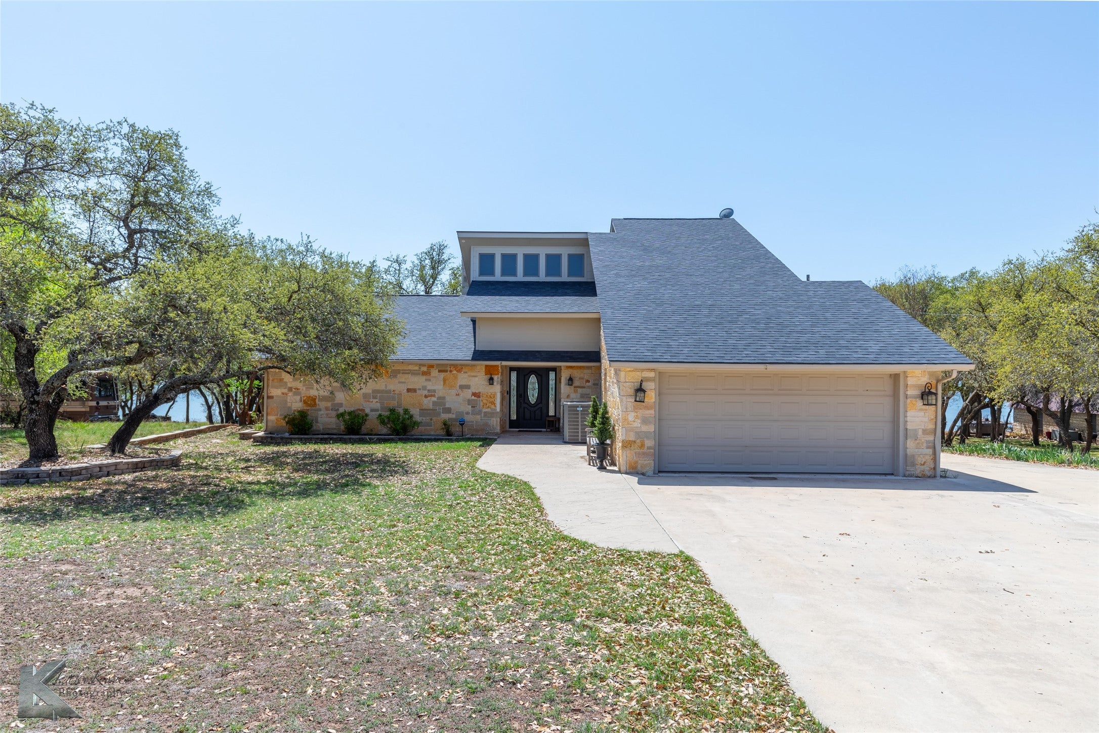 Brownwood, Texas, 76801, United States, ,3 BathroomsBathrooms,Residential,Active,1808343