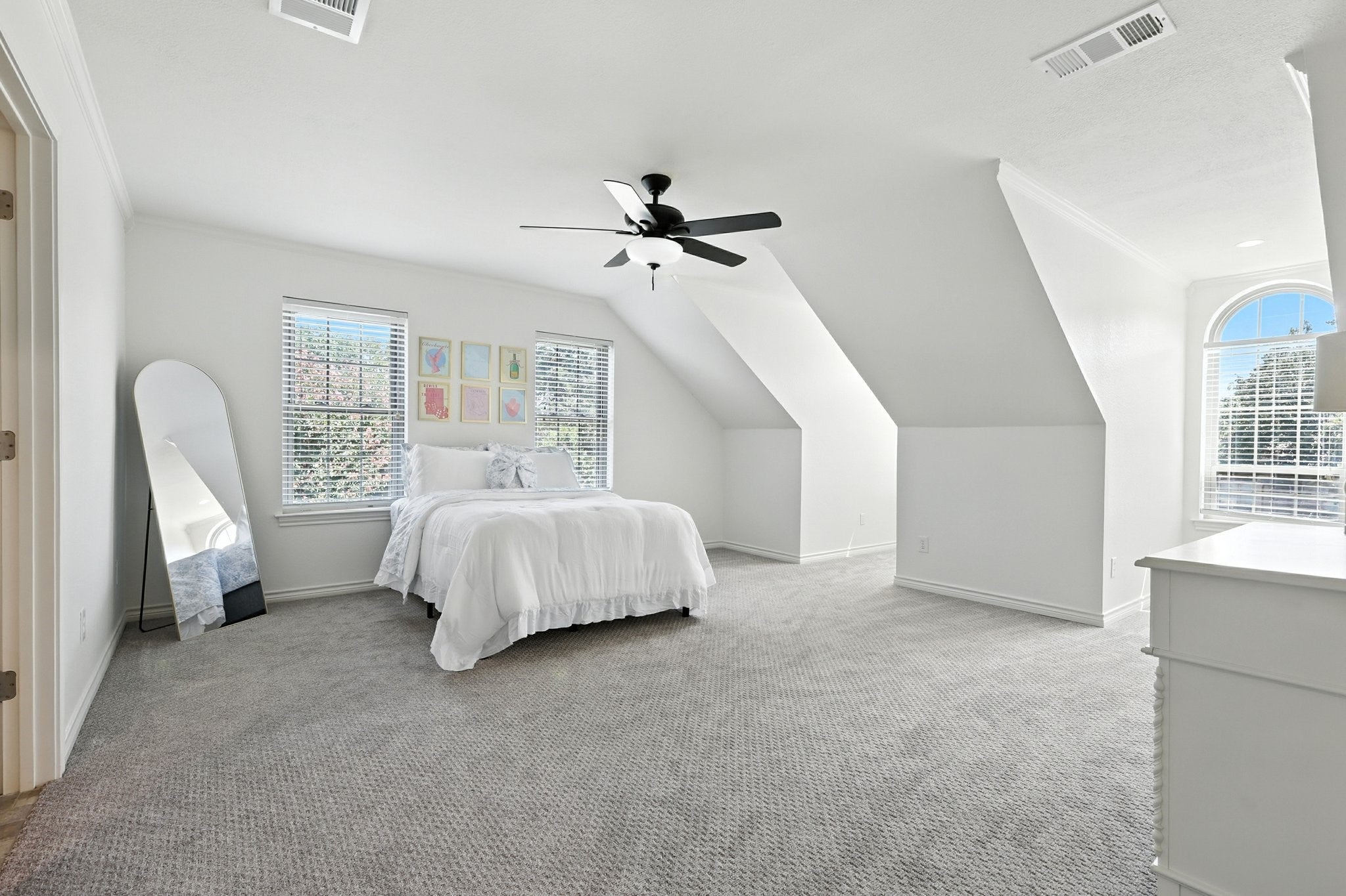 Flower Mound, Texas, 75022, United States, 5 Bedrooms Bedrooms, ,5 BathroomsBathrooms,Residential,Active,1941349