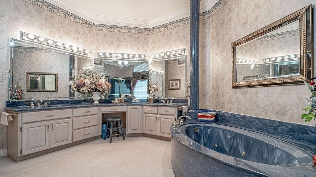 Granbury, Texas, 76049, United States, 3 Bedrooms Bedrooms, ,3 BathroomsBathrooms,Residential,Active,1806940