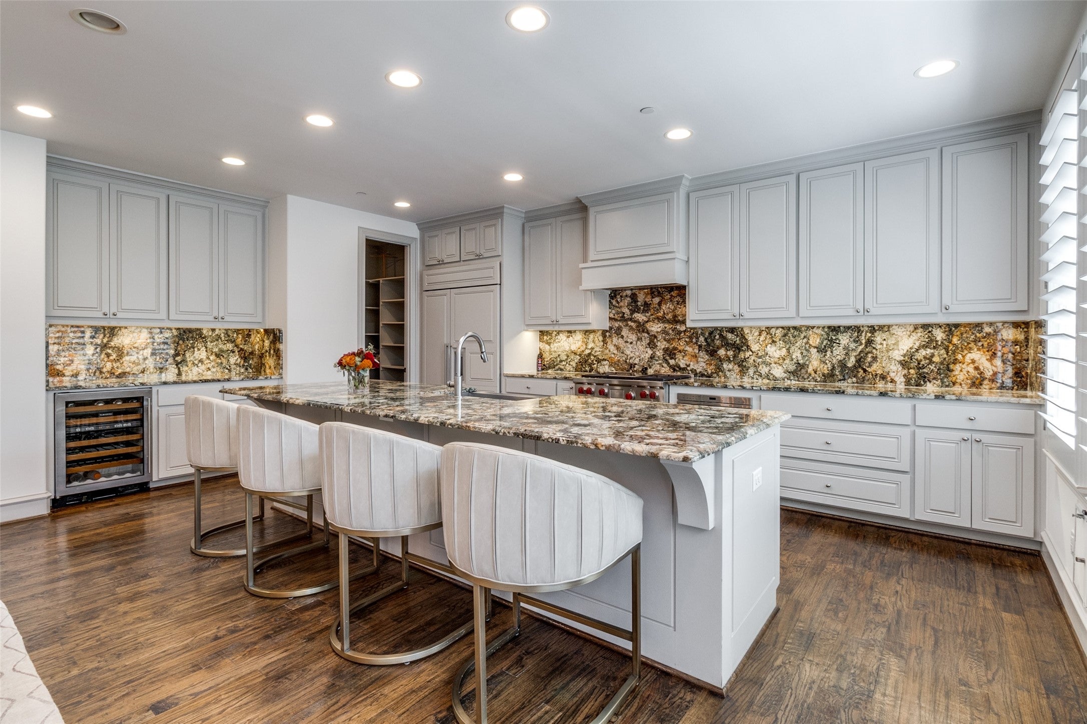 Dallas, Texas, 75205, United States, 4 Bedrooms Bedrooms, ,5 BathroomsBathrooms,Residential,Active,1952445