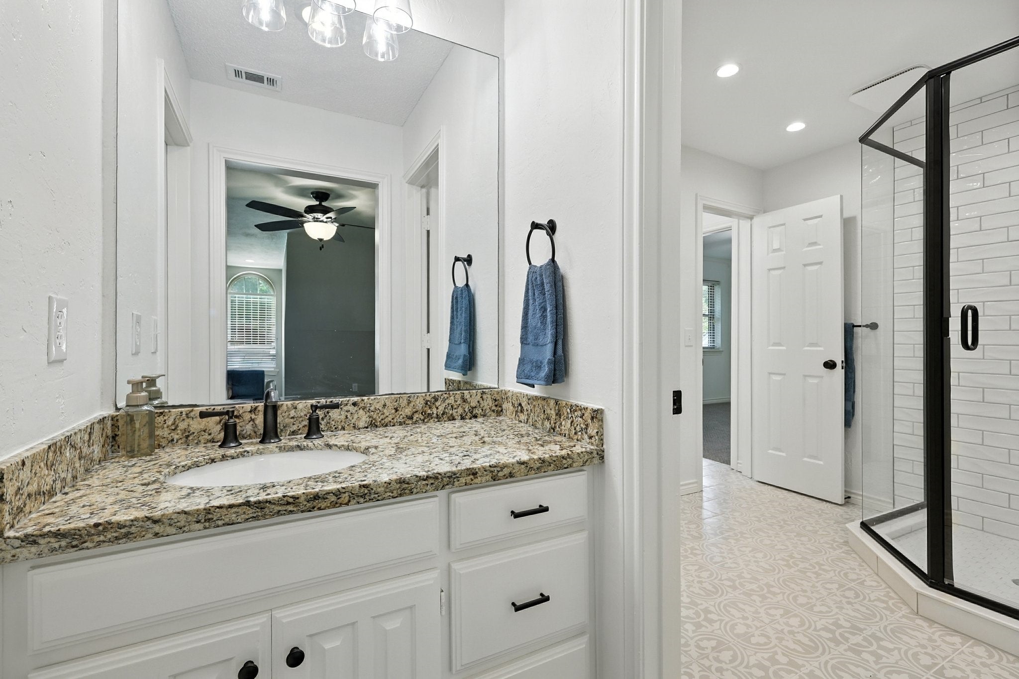 Flower Mound, Texas, 75022, United States, 5 Bedrooms Bedrooms, ,5 BathroomsBathrooms,Residential,Active,1941349