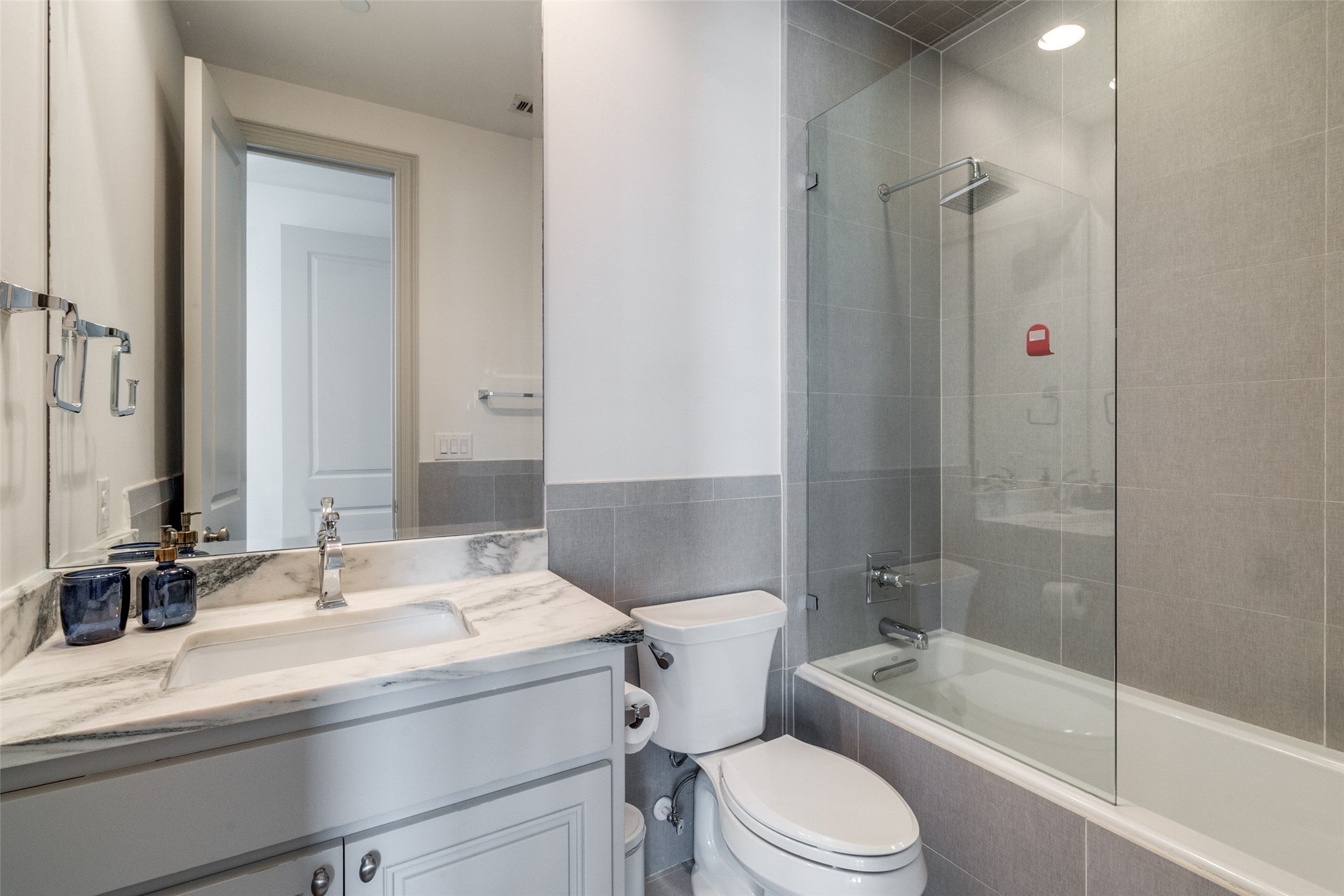 Dallas, Texas, 75205, United States, 4 Bedrooms Bedrooms, ,5 BathroomsBathrooms,Residential,Active,1952445