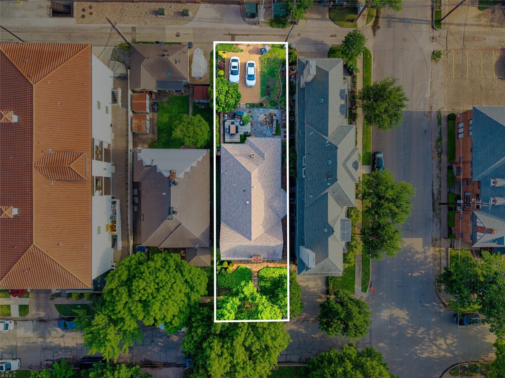 Dallas, Texas, 75219, United States, 6 Bedrooms Bedrooms, ,2 BathroomsBathrooms,Residential,Active,1808211