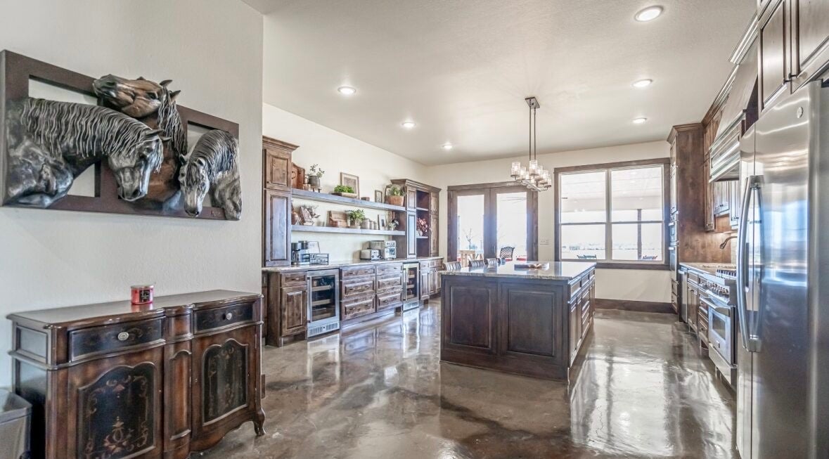 Tolar, Texas, 76476, United States, 5 Bedrooms Bedrooms, ,7 BathroomsBathrooms,Residential,Active,1993962