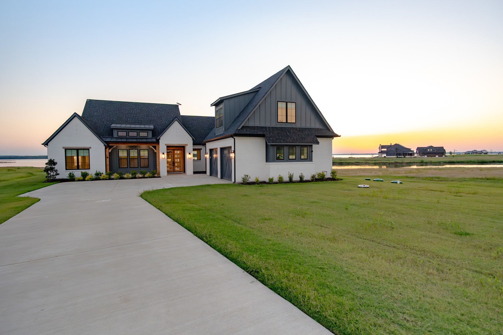 Honey Grove, Texas, 75446, United States, 5 Bedrooms Bedrooms, ,5 BathroomsBathrooms,Residential,Active,1944271