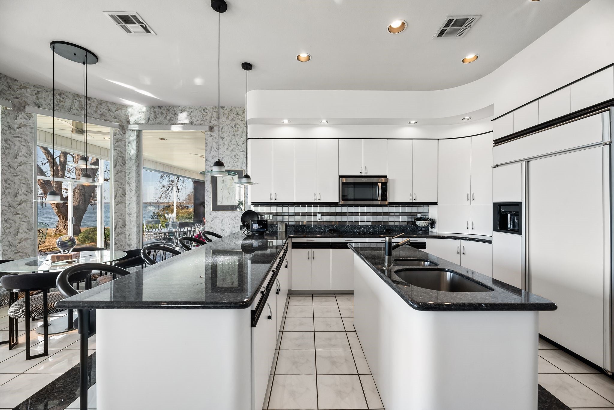 Kerens, Texas, 75144, United States, 5 Bedrooms Bedrooms, ,4 BathroomsBathrooms,Residential,Active,2020765