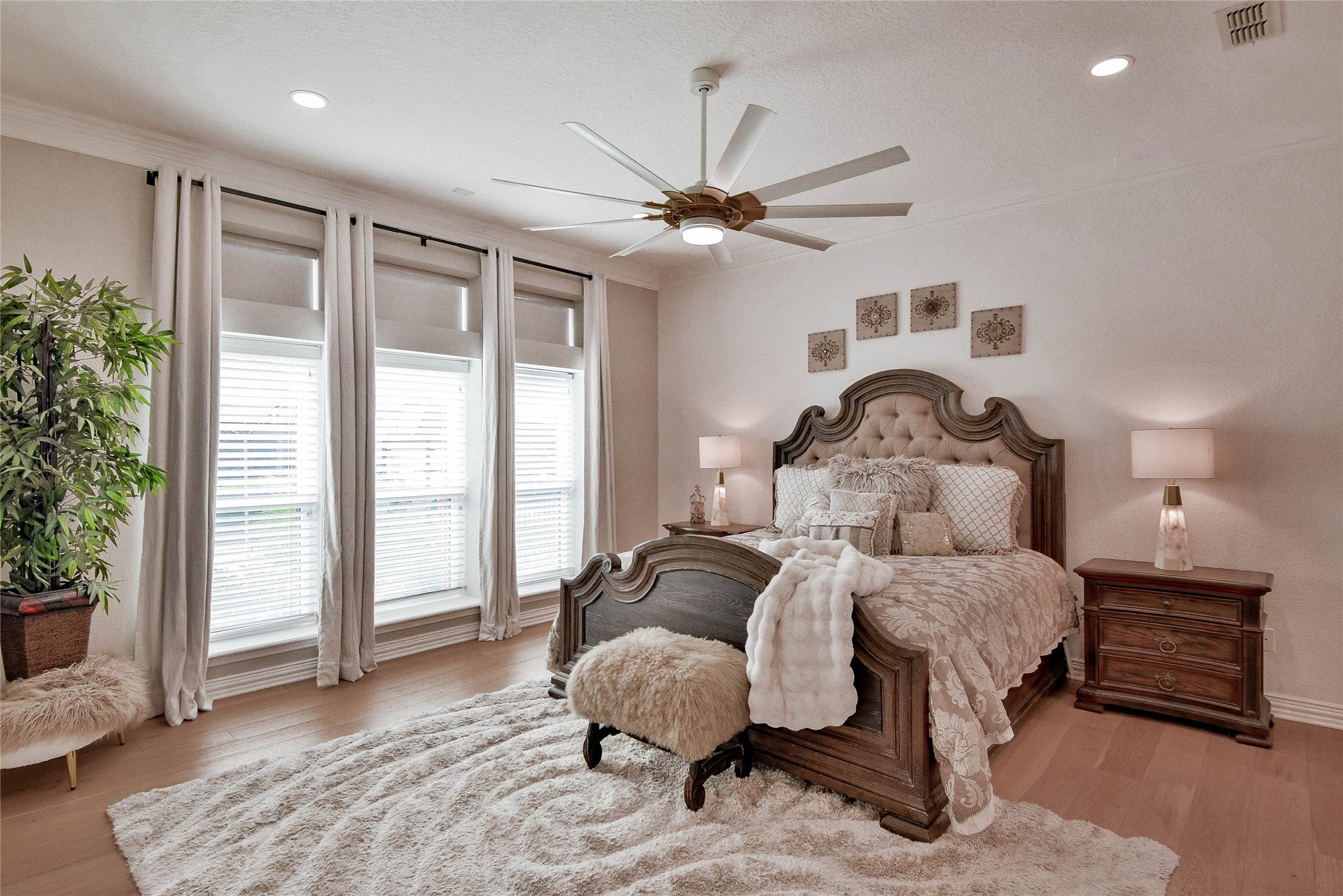 Granbury, Texas, 76048, United States, 3 Bedrooms Bedrooms, ,3 BathroomsBathrooms,Residential,Active,1988467