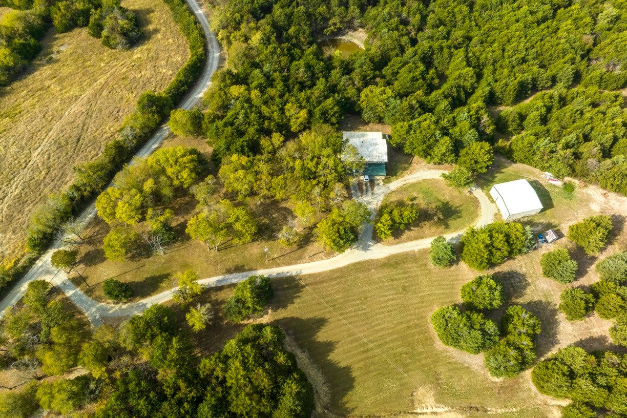 Bonham, Texas, 75418, United States, 9 Bedrooms Bedrooms, ,6 BathroomsBathrooms,Residential,Active,1988719