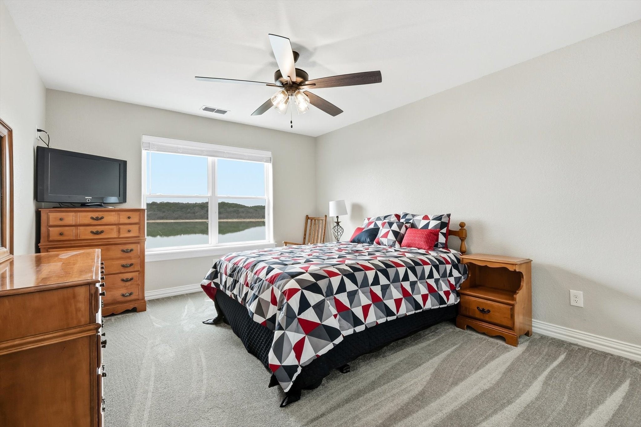 Graham, Texas, 76450, United States, 4 Bedrooms Bedrooms, ,4 BathroomsBathrooms,Residential,Active,2017097