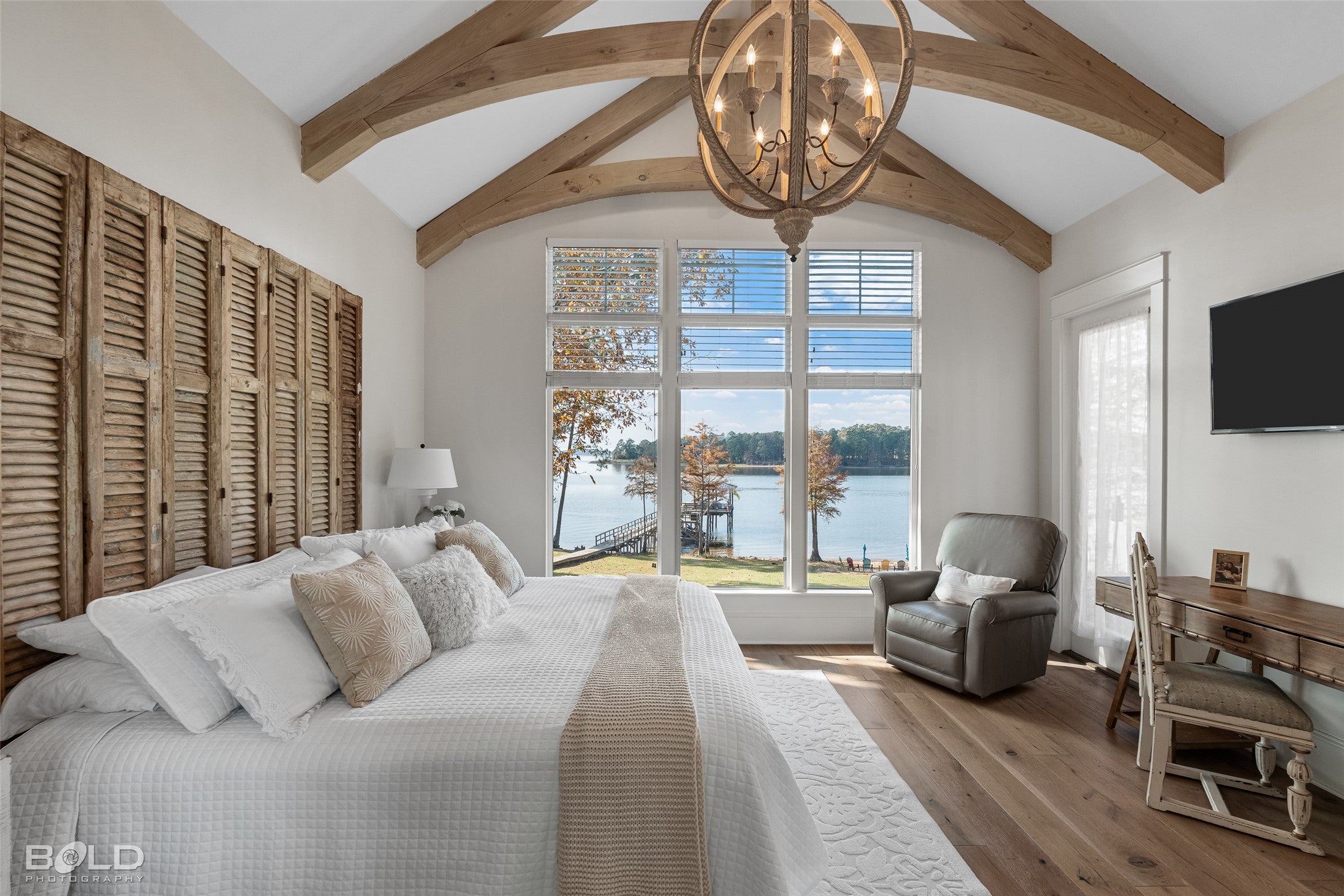 Many, Louisiana, 71449, United States, 3 Bedrooms Bedrooms, ,4 BathroomsBathrooms,Residential,Active,1993970