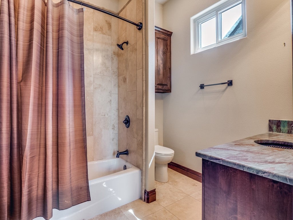 Graham, Texas, 76450, United States, 4 Bedrooms Bedrooms, ,4 BathroomsBathrooms,Residential,Active,1944034