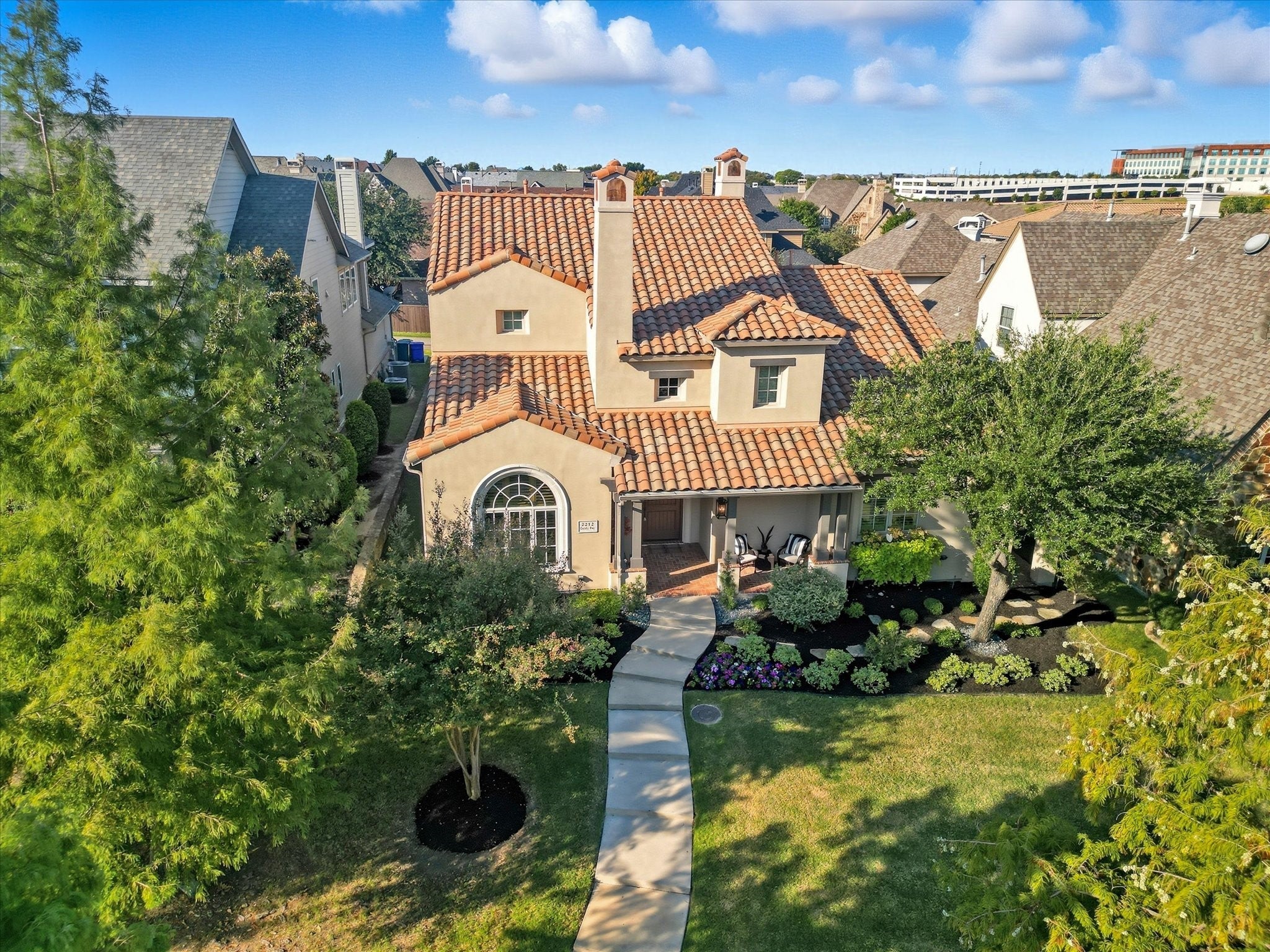 Carrollton, Texas, 75010, United States, 4 Bedrooms Bedrooms, ,7 BathroomsBathrooms,Residential,Active,1960128