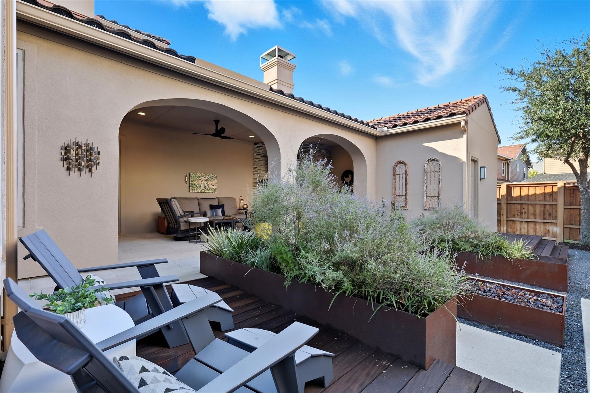 Carrollton, Texas, 75010, United States, 4 Bedrooms Bedrooms, ,7 BathroomsBathrooms,Residential,Active,1960128