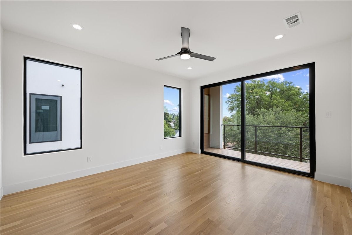 Dallas, Texas, 75204, United States, 4 Bedrooms Bedrooms, ,4 BathroomsBathrooms,Residential,Active,1929655