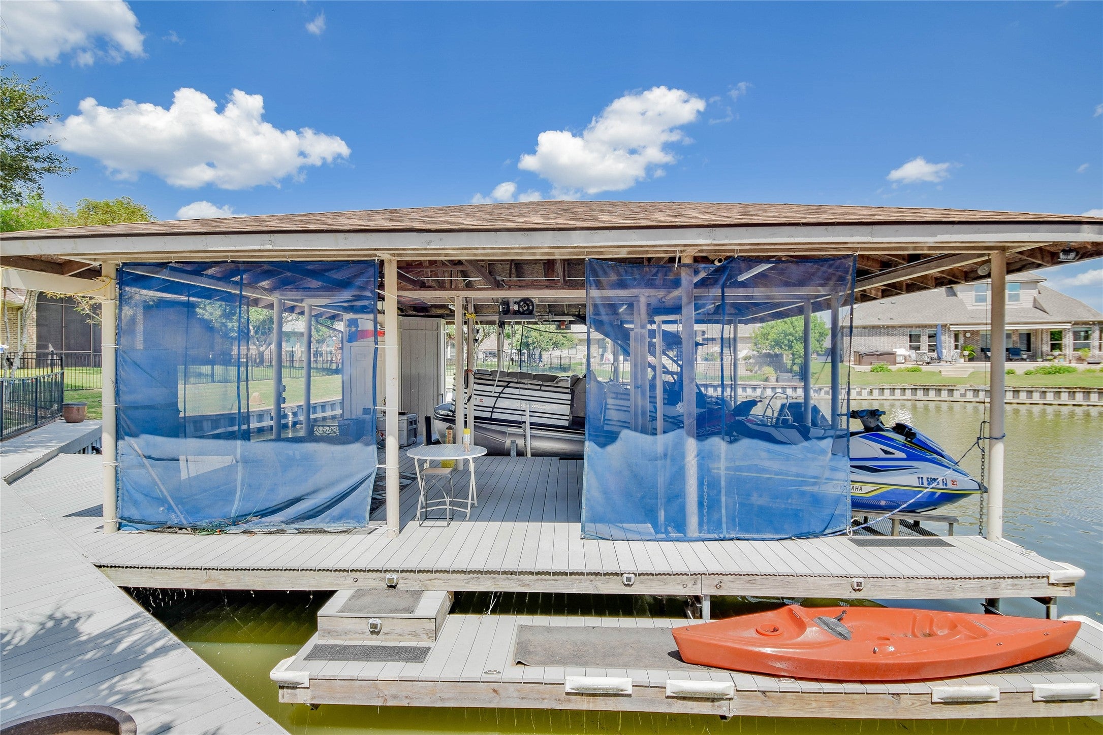 Granbury, Texas, 76048, United States, 4 Bedrooms Bedrooms, ,3 BathroomsBathrooms,Residential,Active,1929707