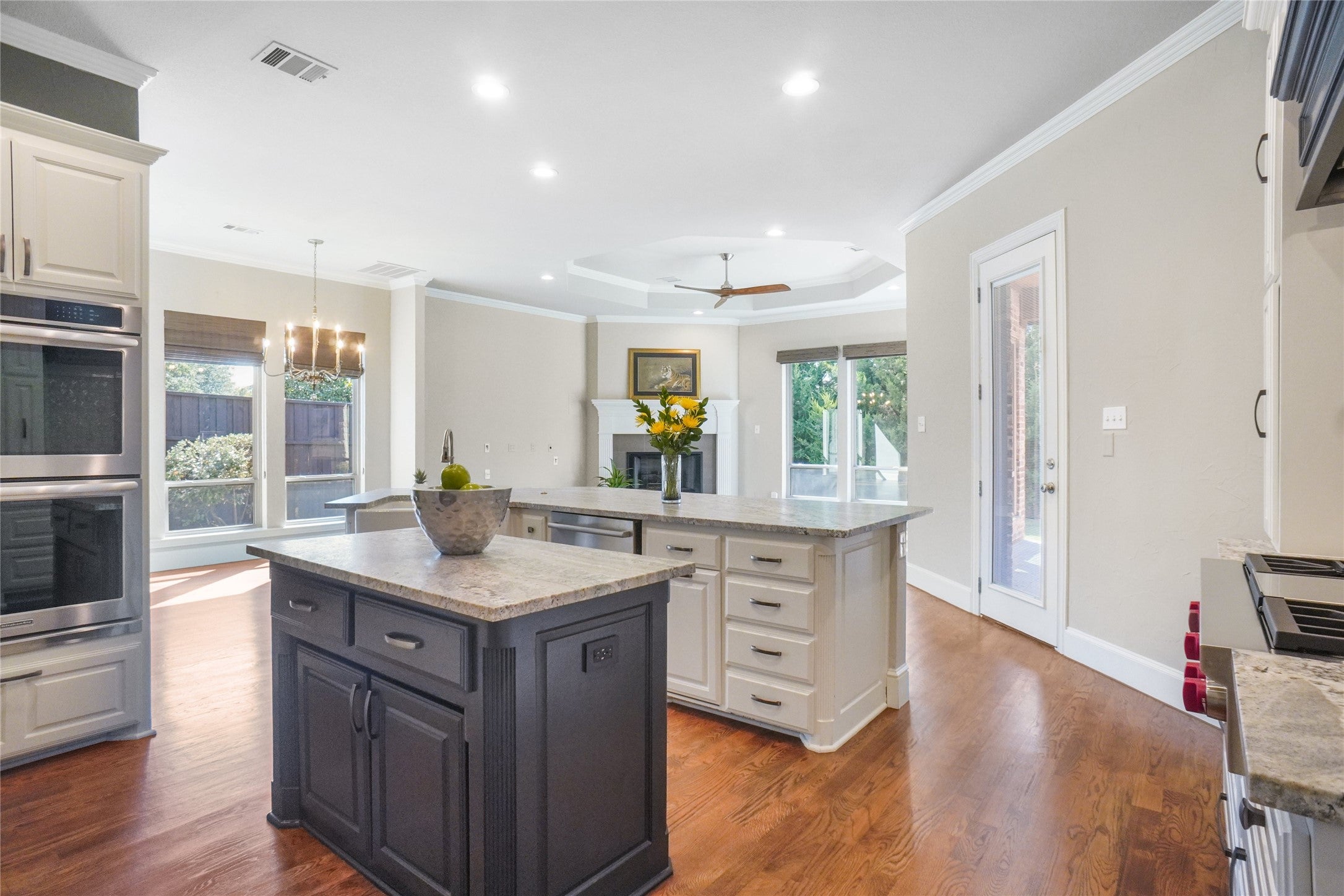 Southlake, Texas, 76092, United States, 4 Bedrooms Bedrooms, ,4 BathroomsBathrooms,Residential,Active,1962191