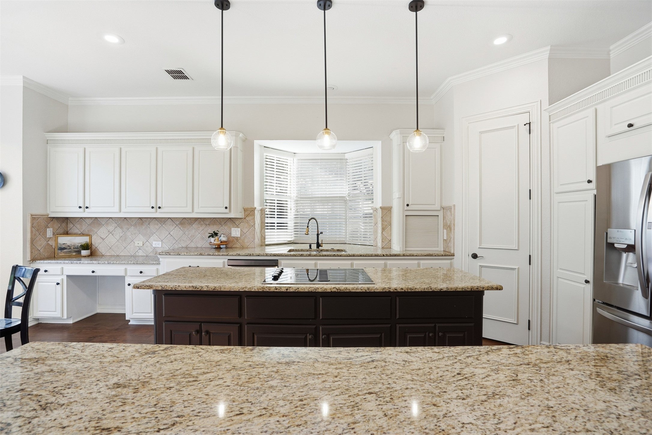 Southlake, Texas, 76092, United States, 5 Bedrooms Bedrooms, ,4 BathroomsBathrooms,Residential,Active,2008272