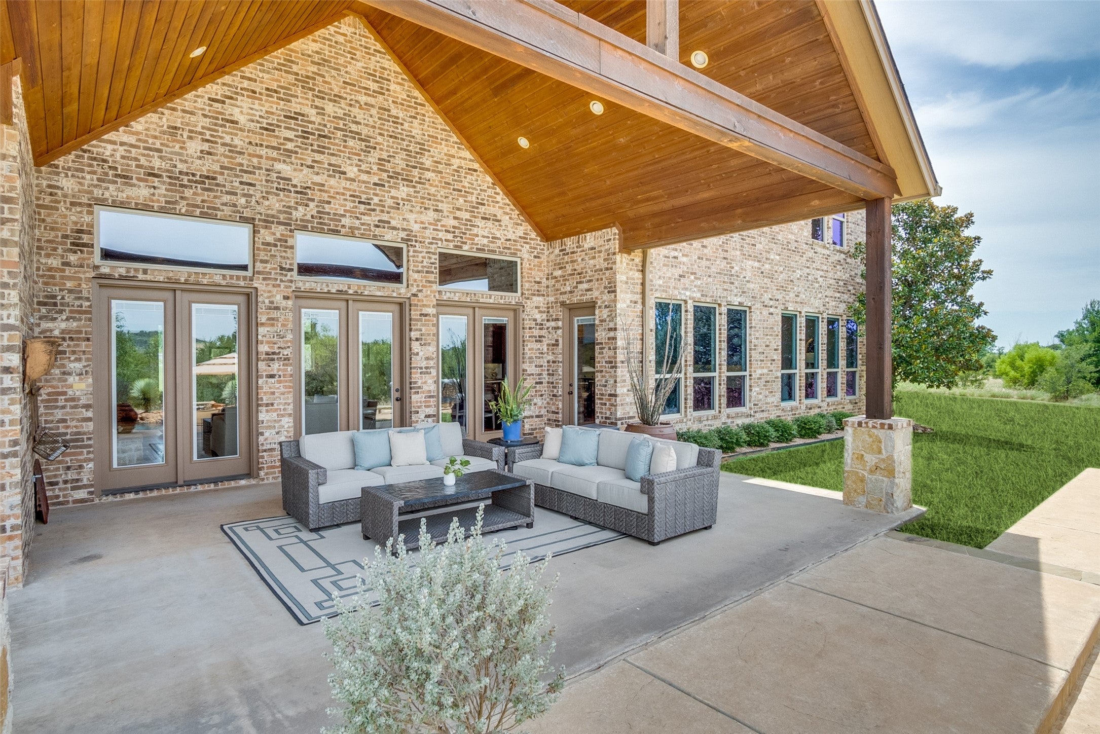 Graford, Texas, 76449, United States, 5 Bedrooms Bedrooms, ,4 BathroomsBathrooms,Residential,Active,1902943
