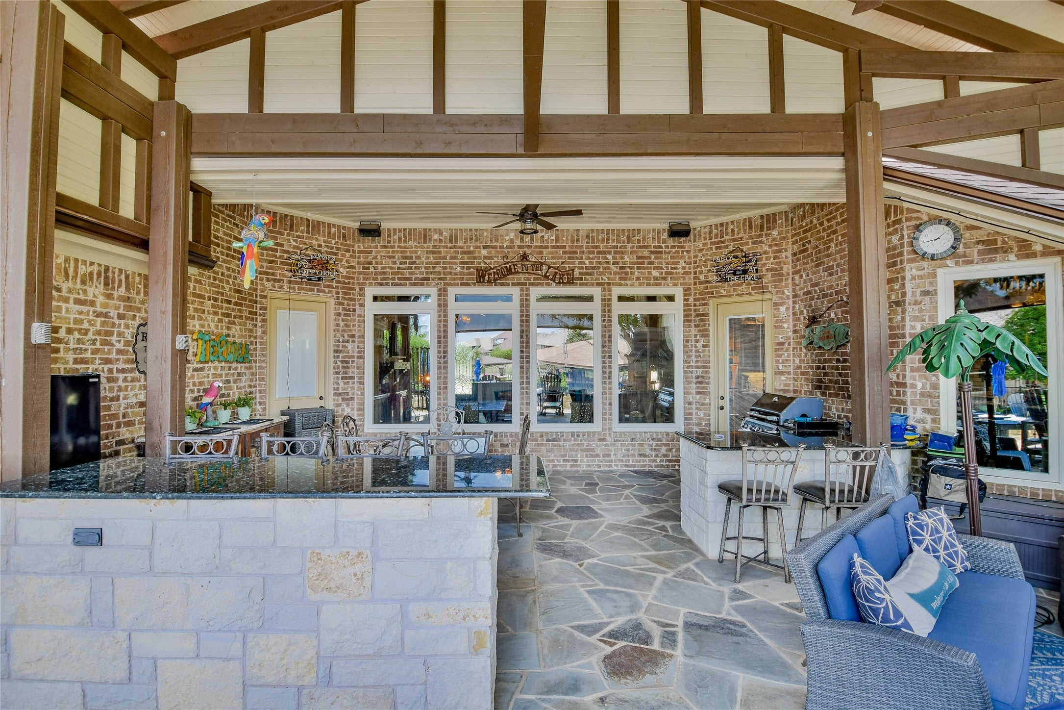 Granbury, Texas, 76048, United States, 4 Bedrooms Bedrooms, ,3 BathroomsBathrooms,Residential,Active,1929707