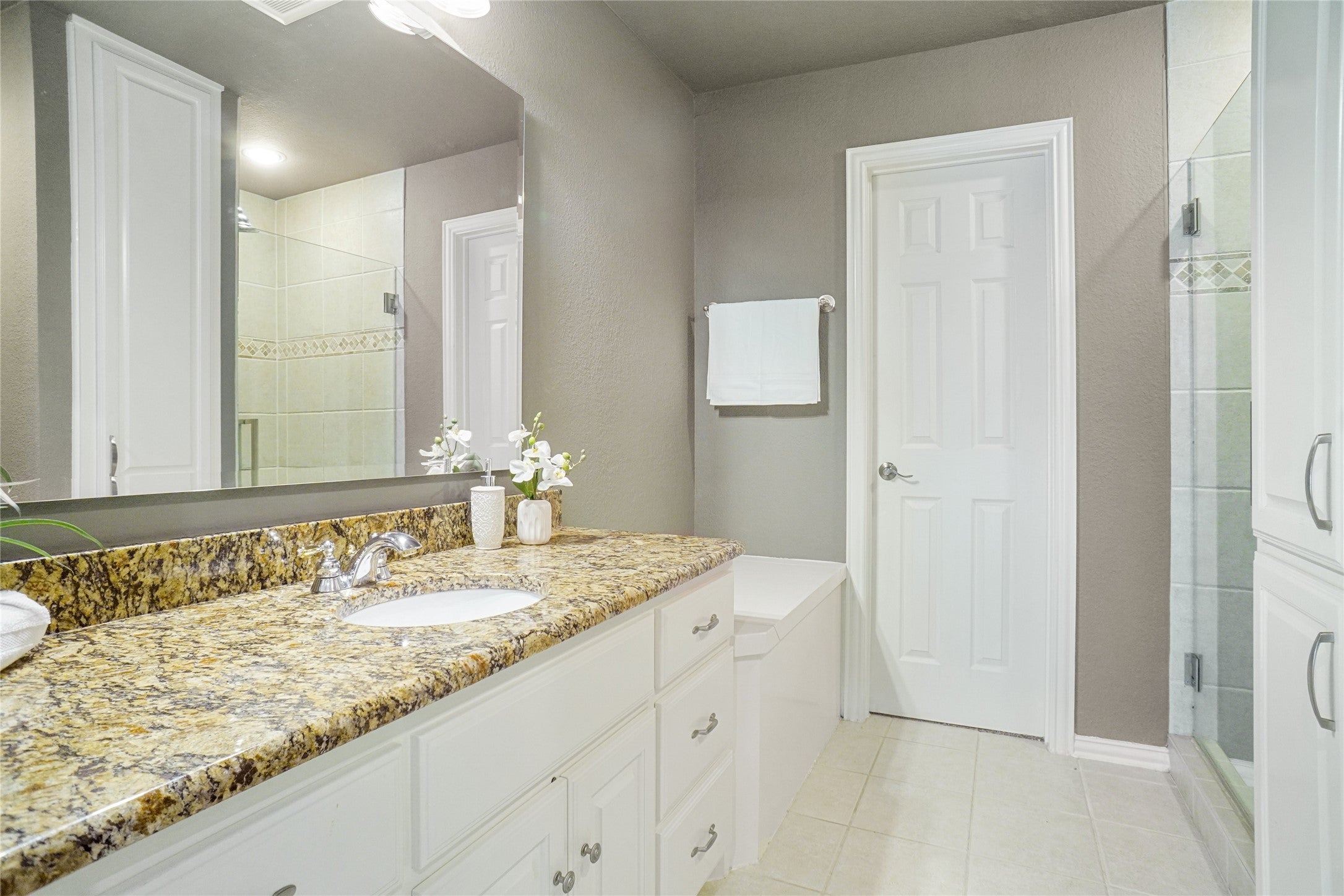 Southlake, Texas, 76092, United States, 4 Bedrooms Bedrooms, ,4 BathroomsBathrooms,Residential,Active,1962191