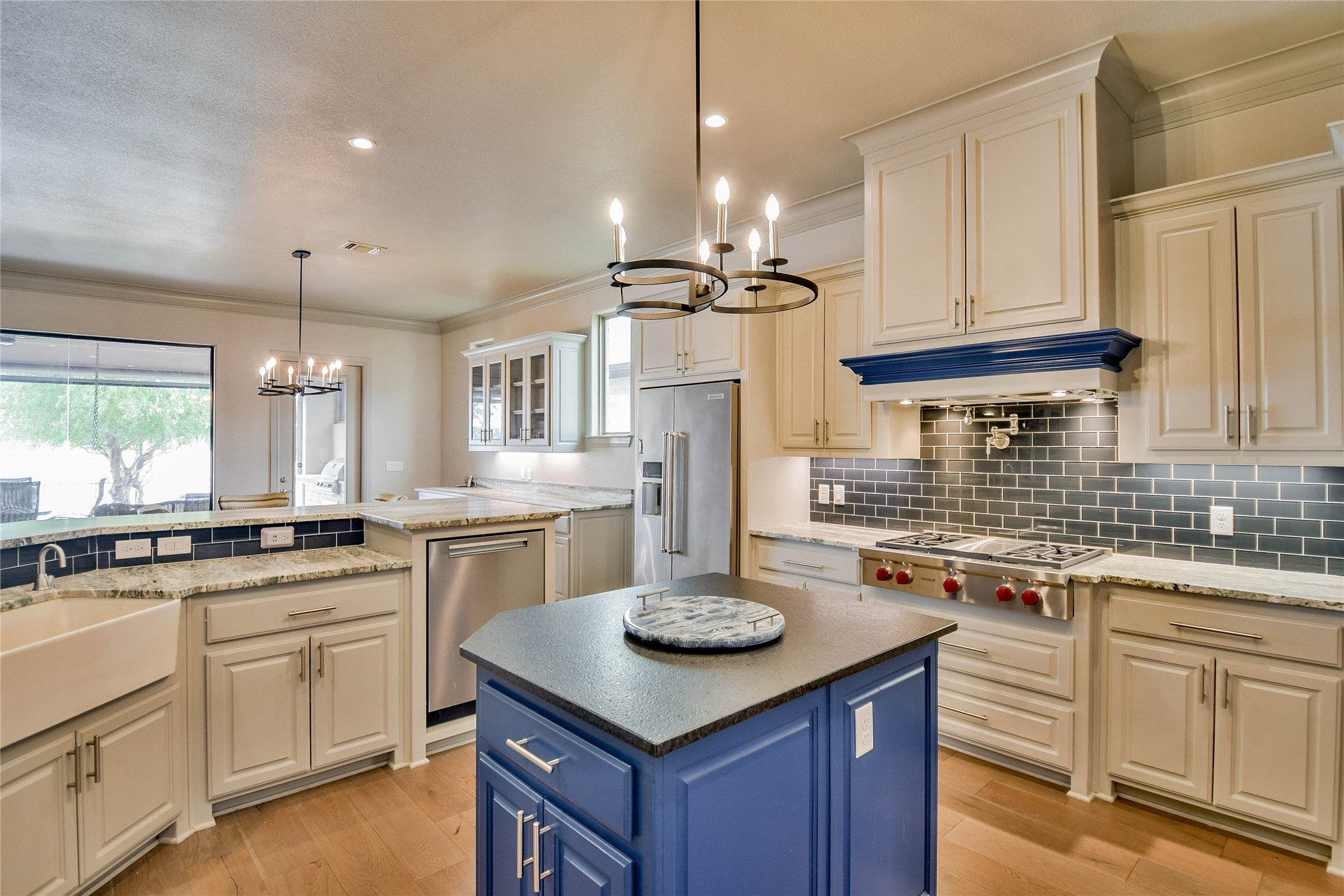 Granbury, Texas, 76048, United States, 3 Bedrooms Bedrooms, ,3 BathroomsBathrooms,Residential,Active,1828685