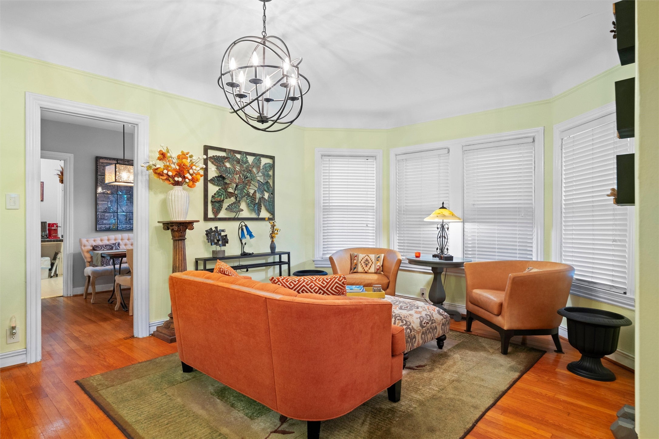 Dallas, Texas, 75219, United States, 6 Bedrooms Bedrooms, ,2 BathroomsBathrooms,Residential,Active,1808211