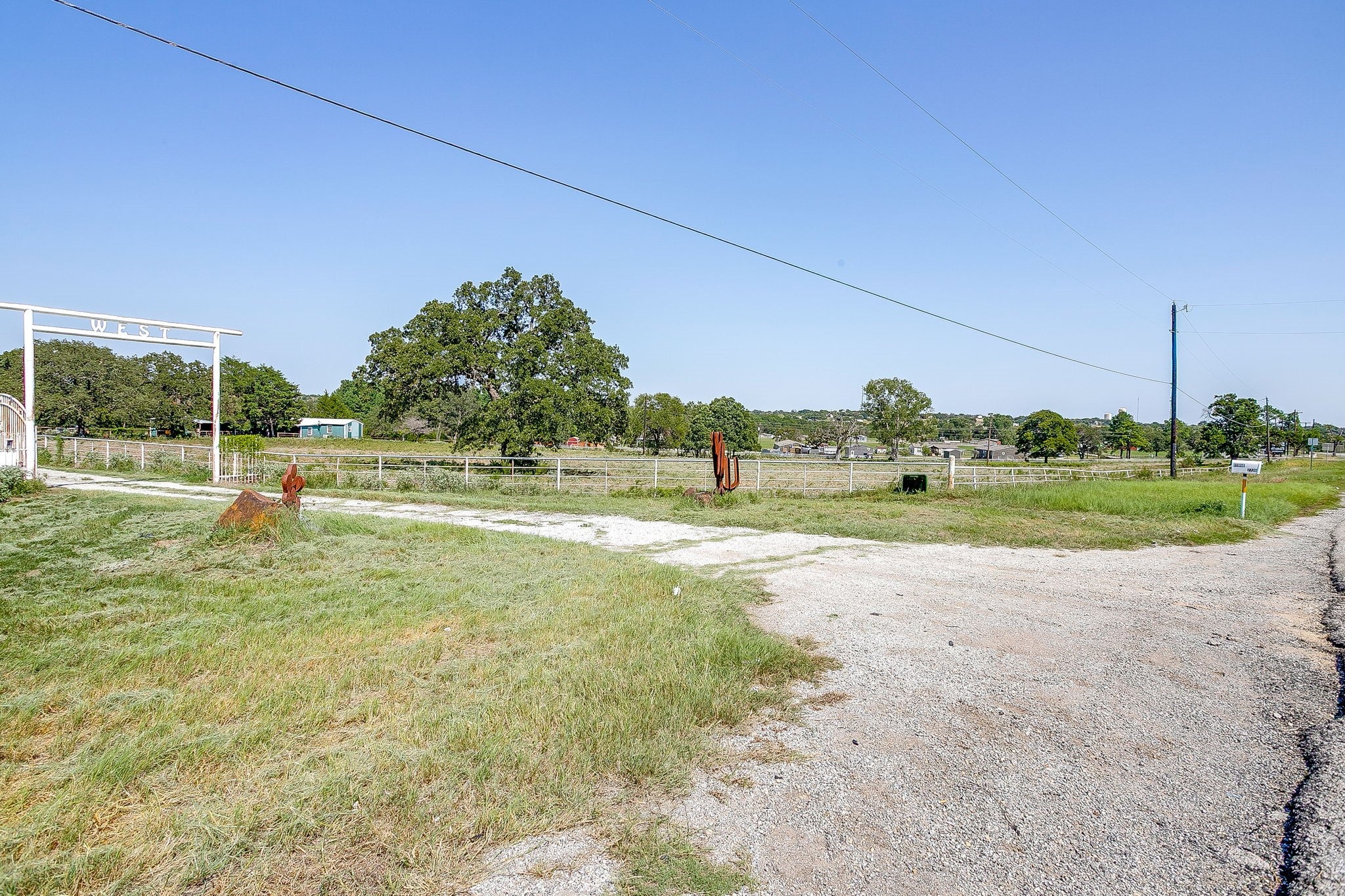 Springtown, Texas, 76082, United States, 4 Bedrooms Bedrooms, ,4 BathroomsBathrooms,Residential,Active,1944276