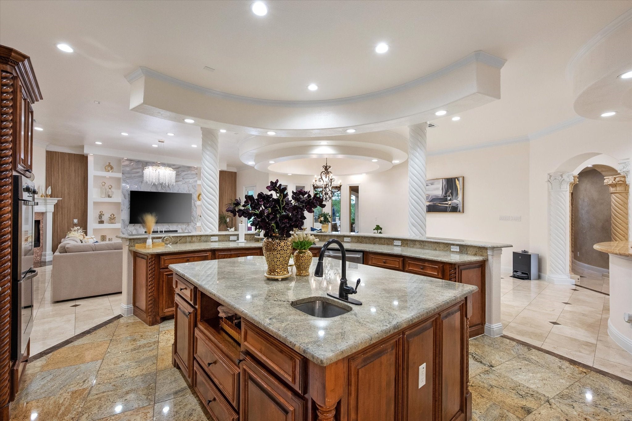 Cedar Hill, Texas, 75104, United States, 6 Bedrooms Bedrooms, ,8 BathroomsBathrooms,Residential,Active,1964299