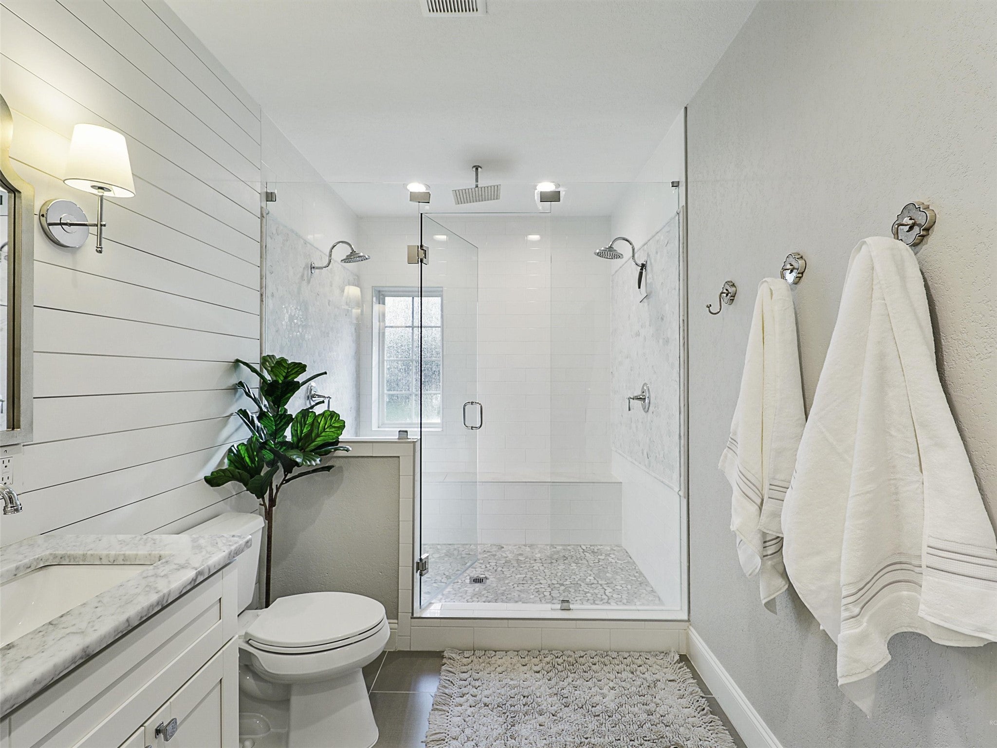 Southlake, Texas, 76092, United States, 5 Bedrooms Bedrooms, ,4 BathroomsBathrooms,Residential,Active,1894222
