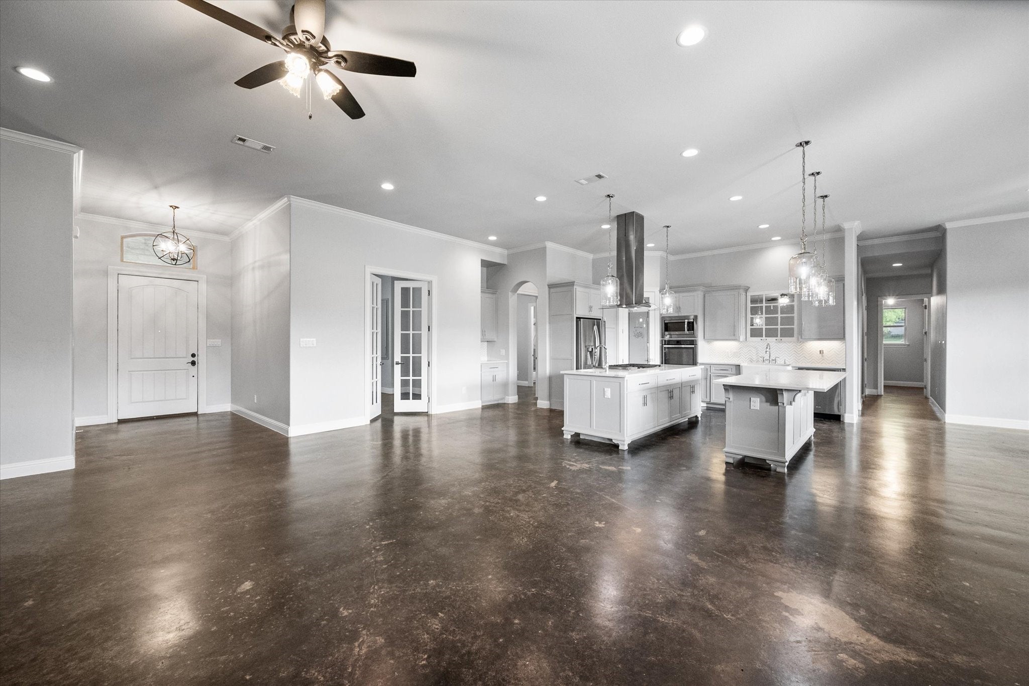 Mansfield, Texas, 76063, United States, 5 Bedrooms Bedrooms, ,6 BathroomsBathrooms,Residential,Contingent,1799362