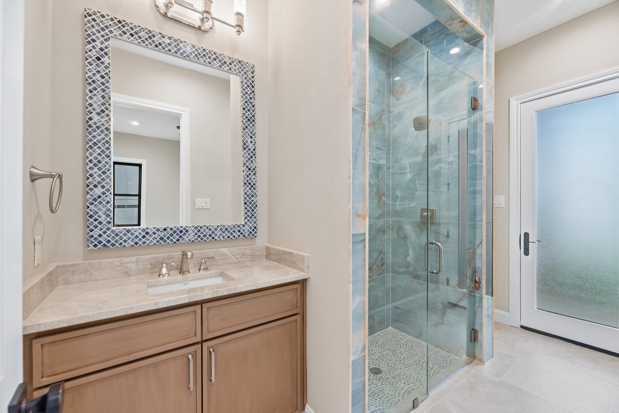 Corsicana, Texas, 75109, United States, 6 Bedrooms Bedrooms, ,7 BathroomsBathrooms,Residential,Active,1798111