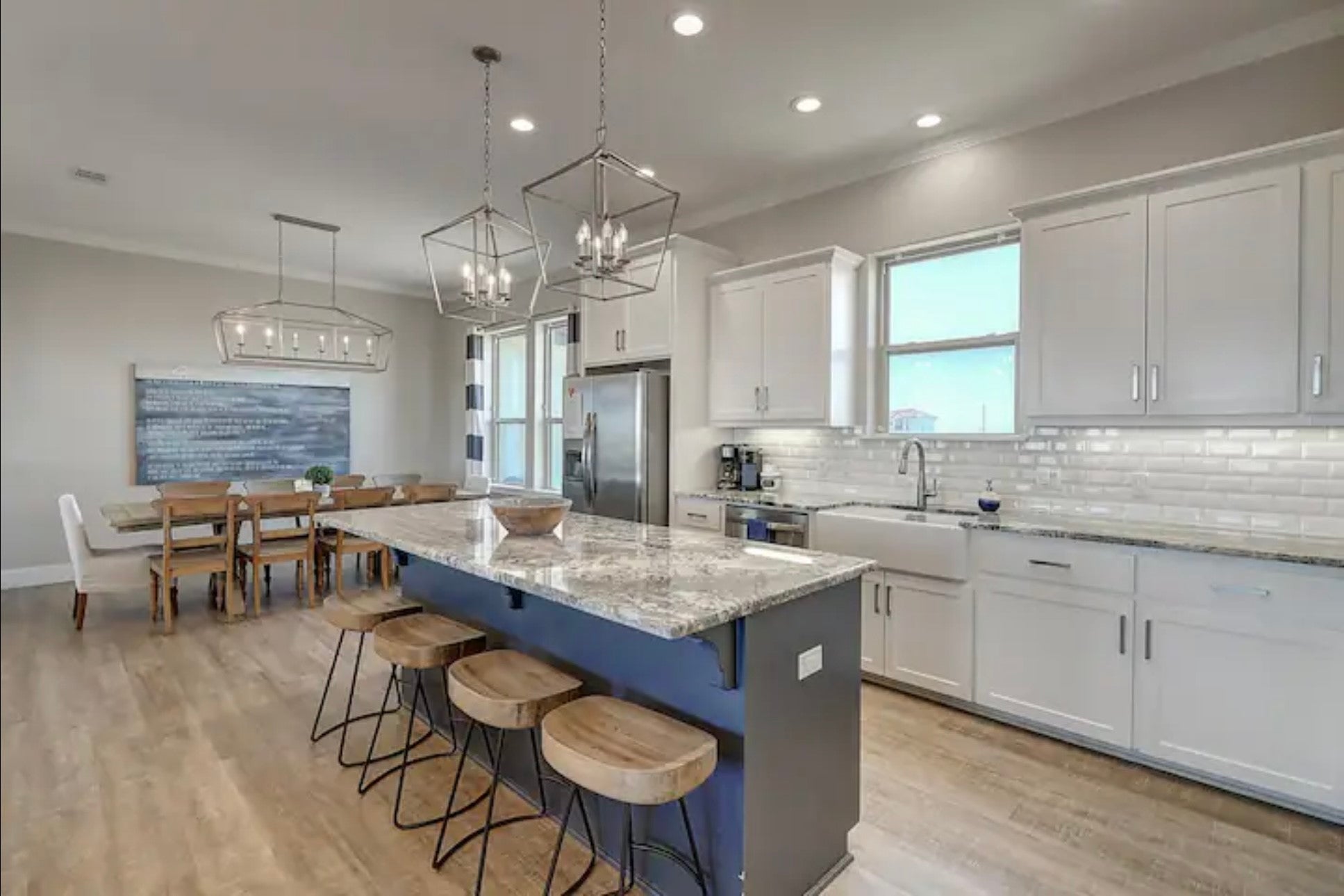 Port Aransas, Texas, 78373, United States, 4 Bedrooms Bedrooms, ,4 BathroomsBathrooms,Residential,Active,1910137