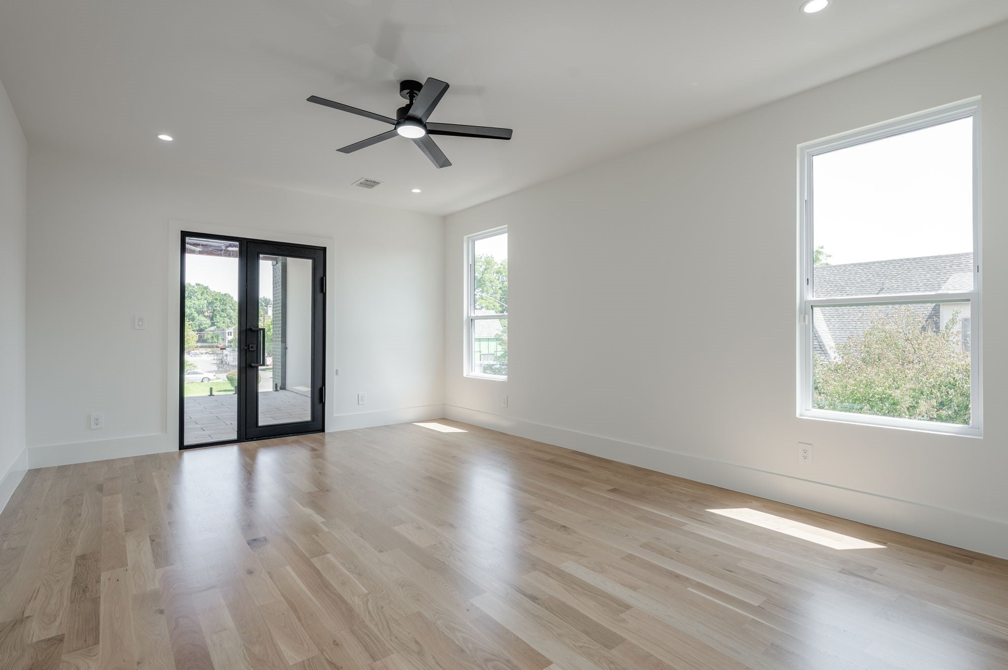 Dallas, Texas, 75209, United States, 4 Bedrooms Bedrooms, ,5 BathroomsBathrooms,Residential,Active,1942360