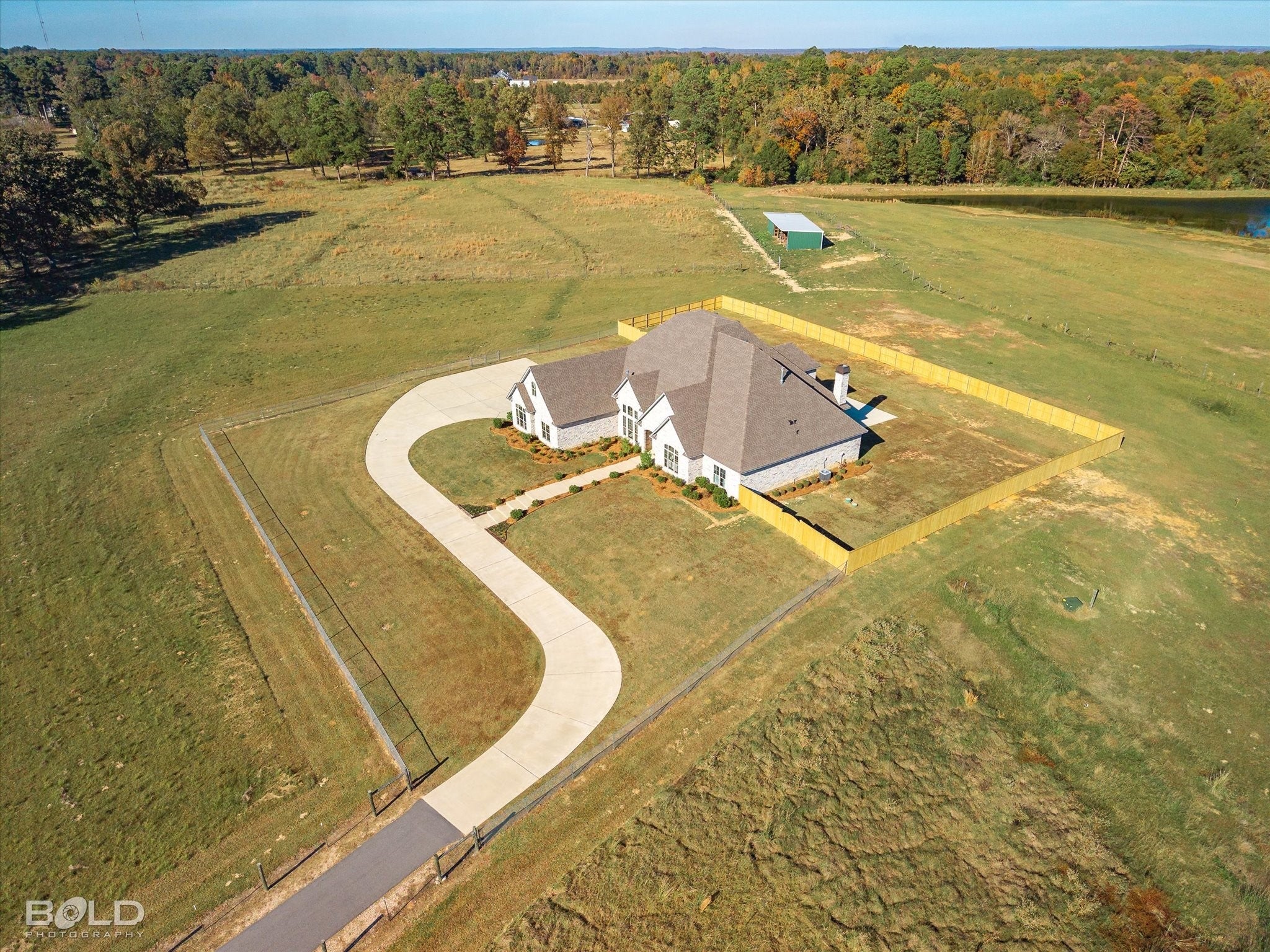 Shreveport, Louisiana, 71107, United States, 4 Bedrooms Bedrooms, ,5 BathroomsBathrooms,Residential,Active,1990582