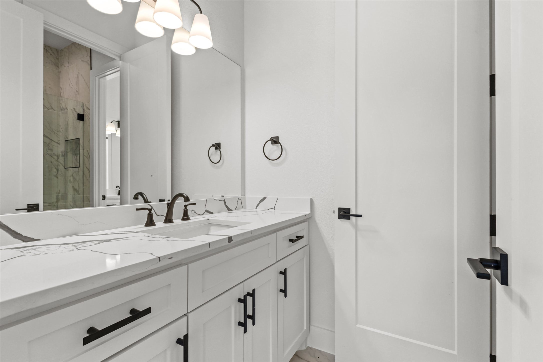 Van Alstyne, Texas, 75495, United States, 4 Bedrooms Bedrooms, ,4 BathroomsBathrooms,Residential,Active,1880019