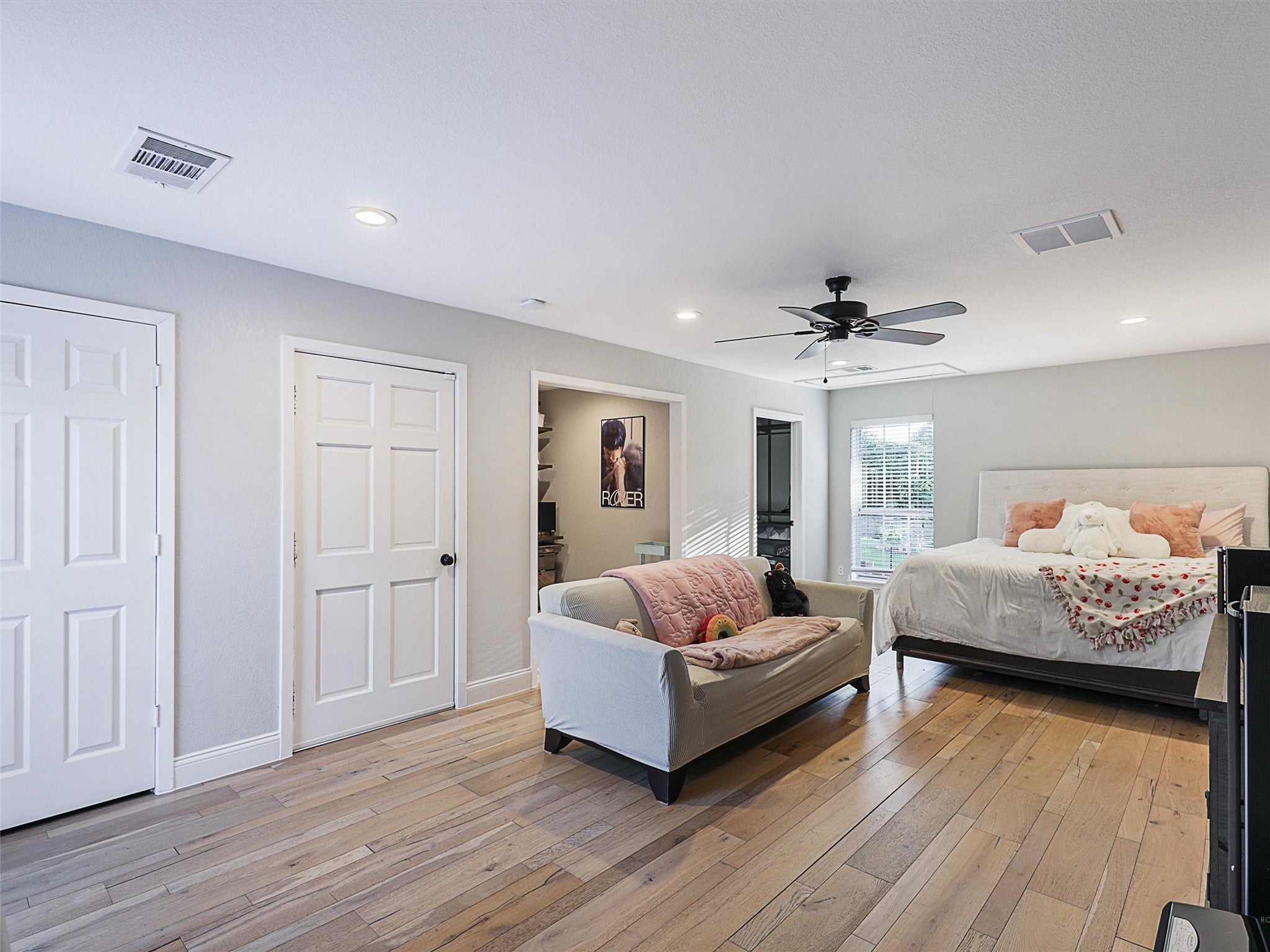 Southlake, Texas, 76092, United States, 5 Bedrooms Bedrooms, ,4 BathroomsBathrooms,Residential,Active,1894222